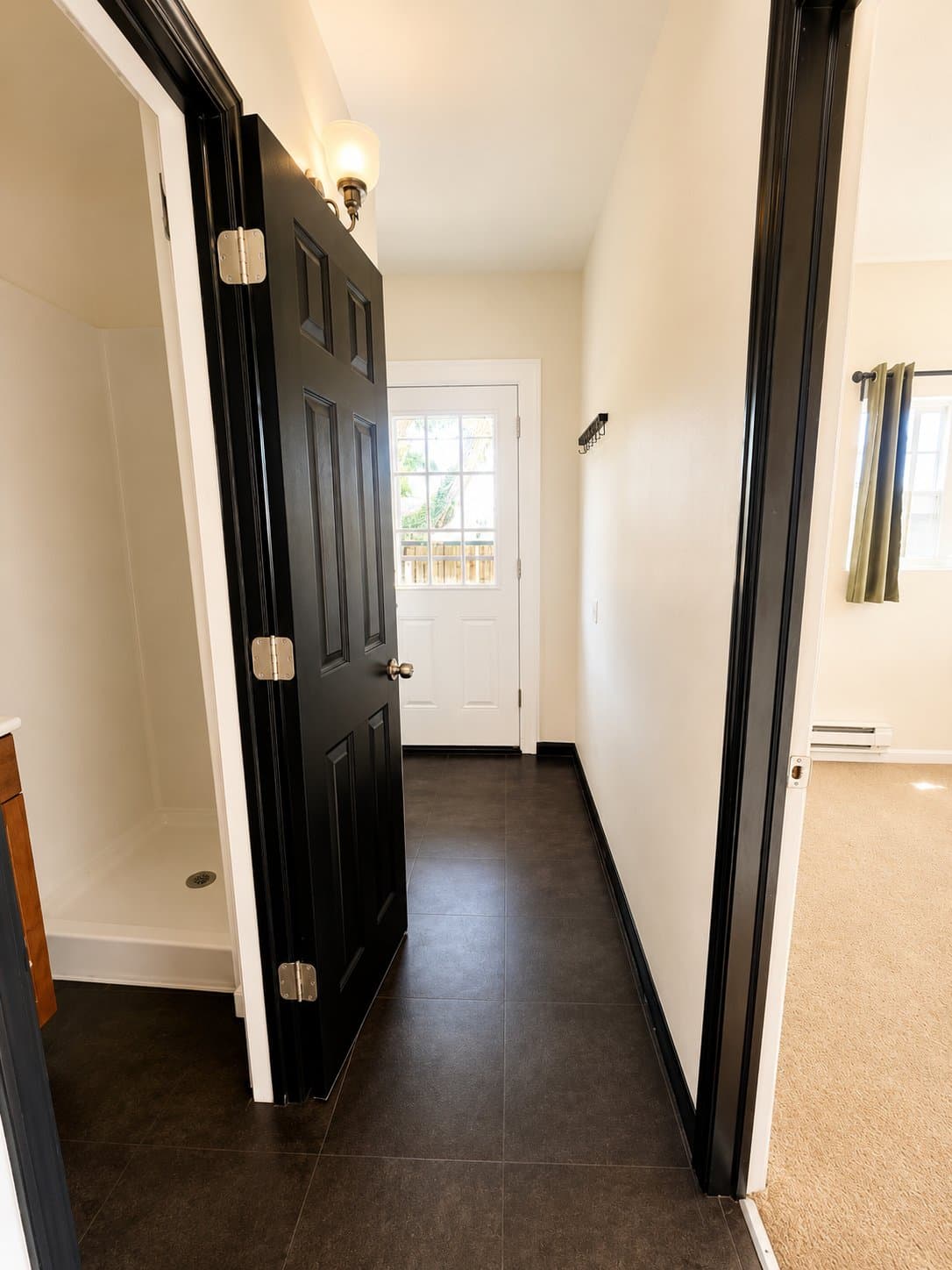 Edgewater House: 2906 Depew St