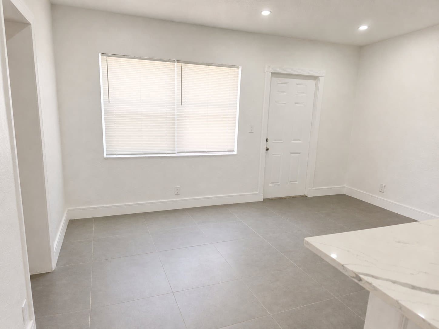 hollywood House: 6340 rodman st