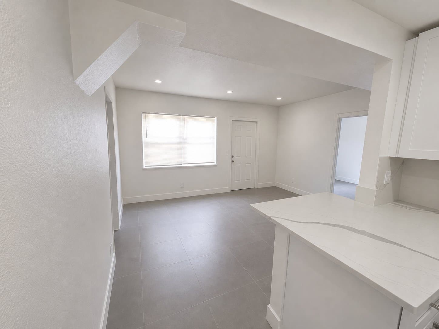 hollywood House: 6340 rodman st