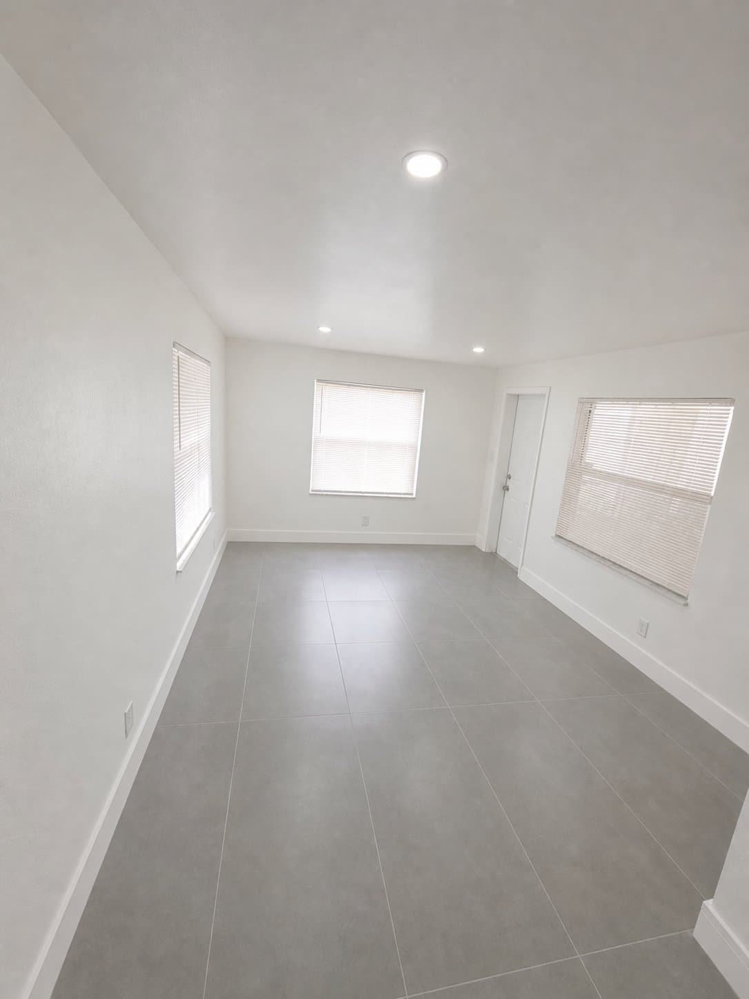 hollywood House: 6340 rodman st