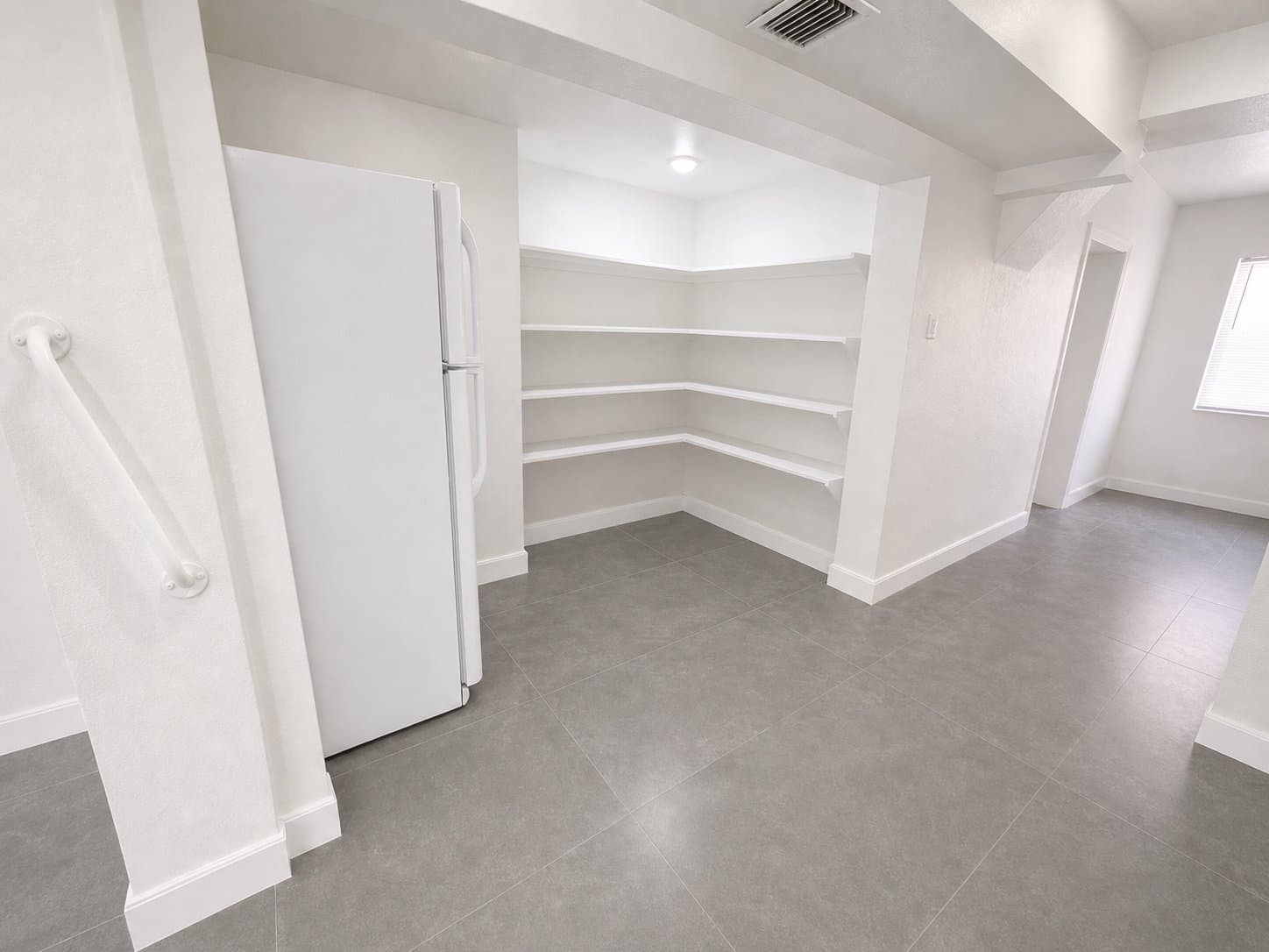 hollywood House: 6340 rodman st
