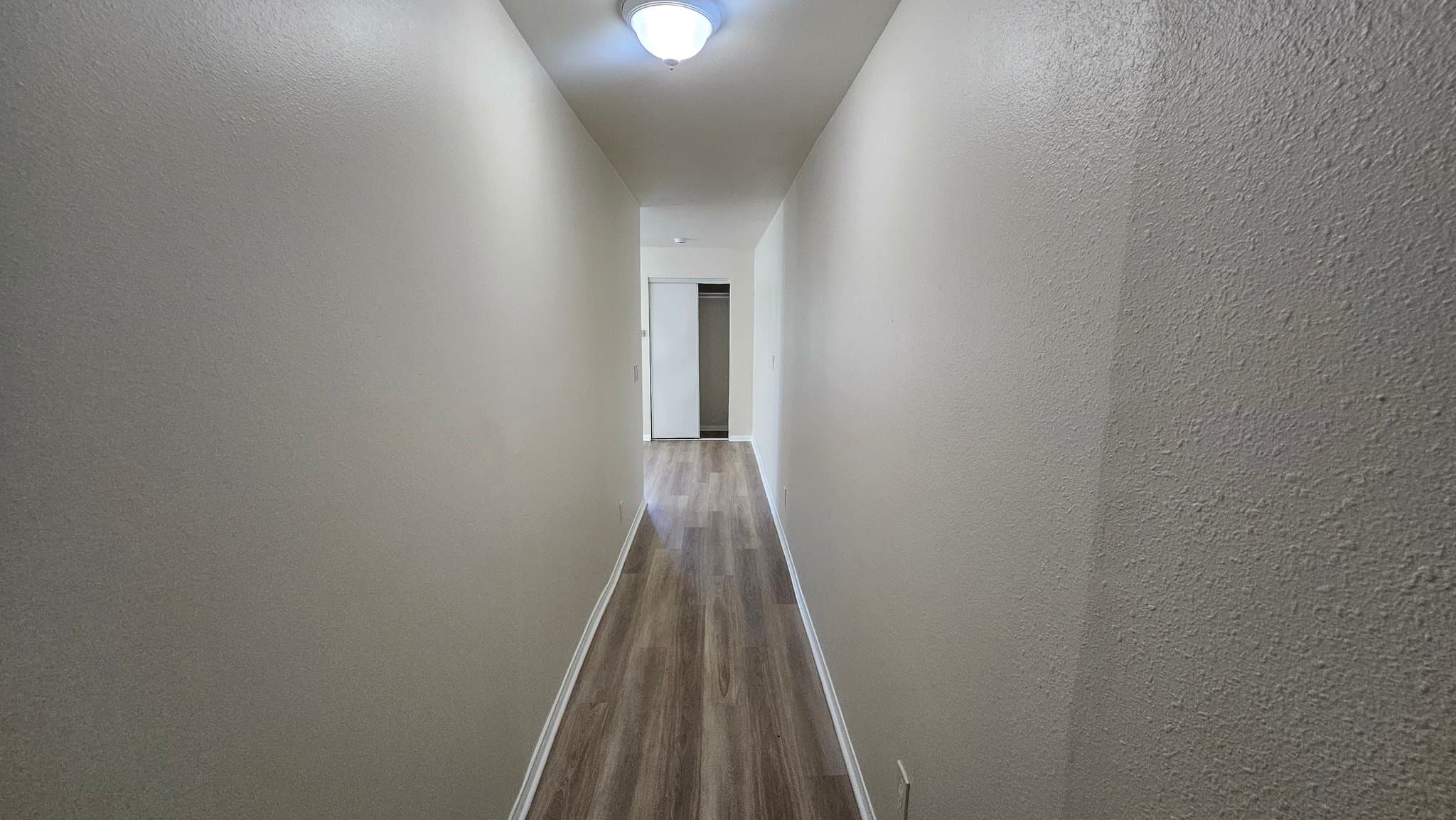 Los Angeles Apartment: 1750 S Longwood Ave