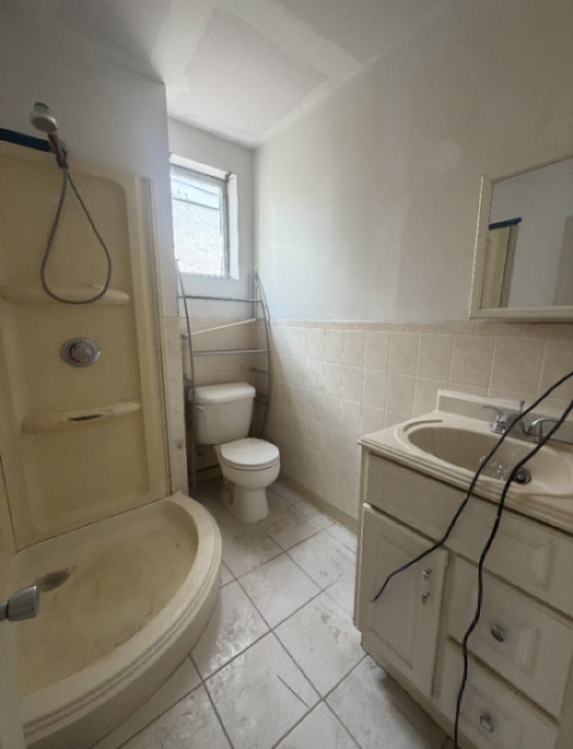 Philadelphia Townhome: 1137 W Porter St