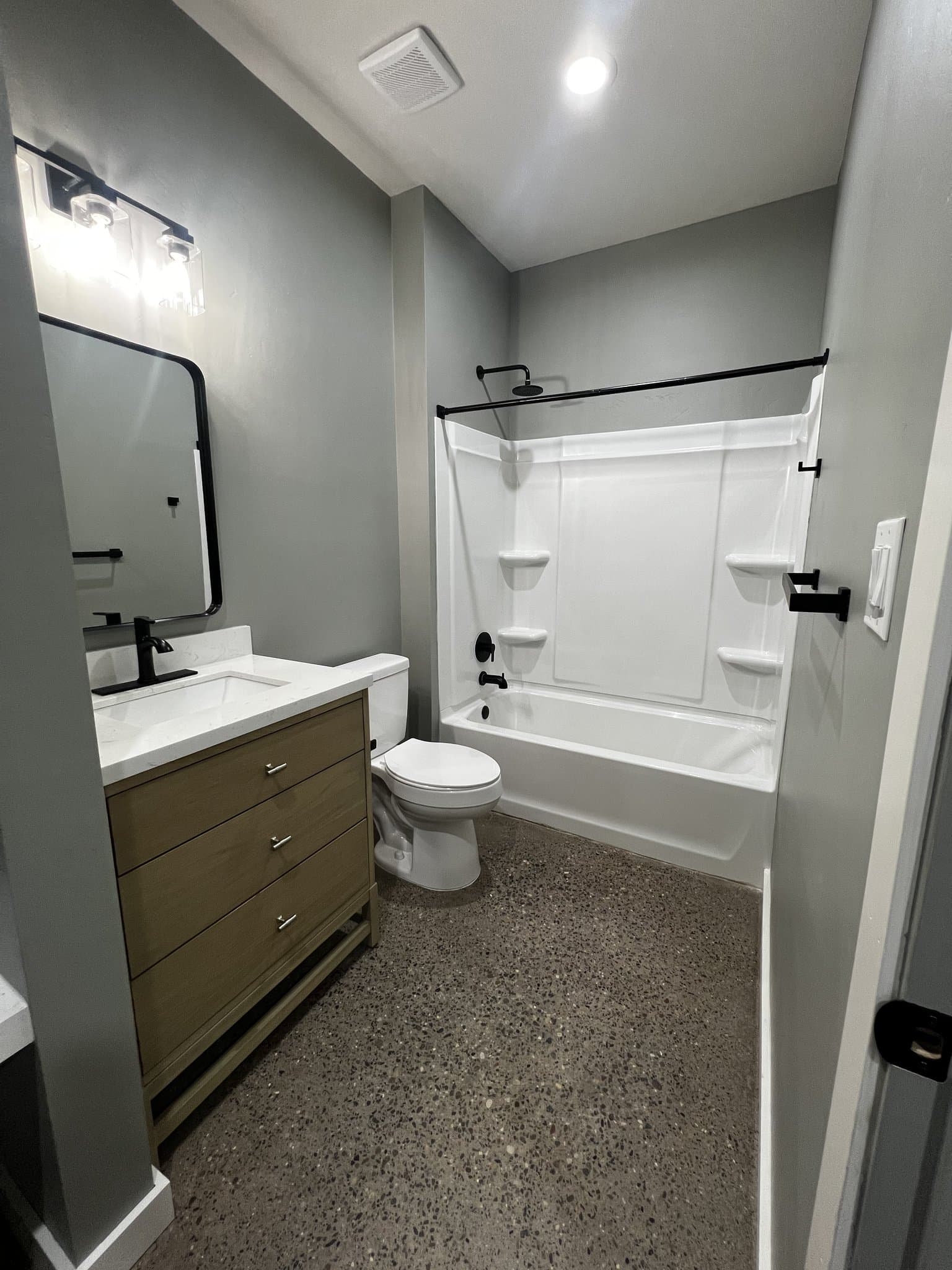 Albuquerque Apartment: 11715 Menaul Blvd. NE