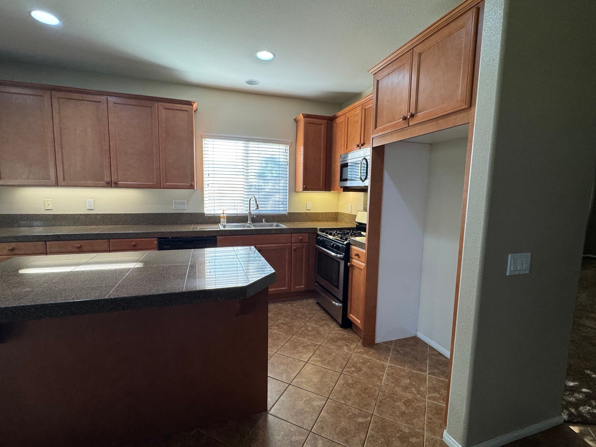 San Jacinto House: 2274 Purple Finch ct