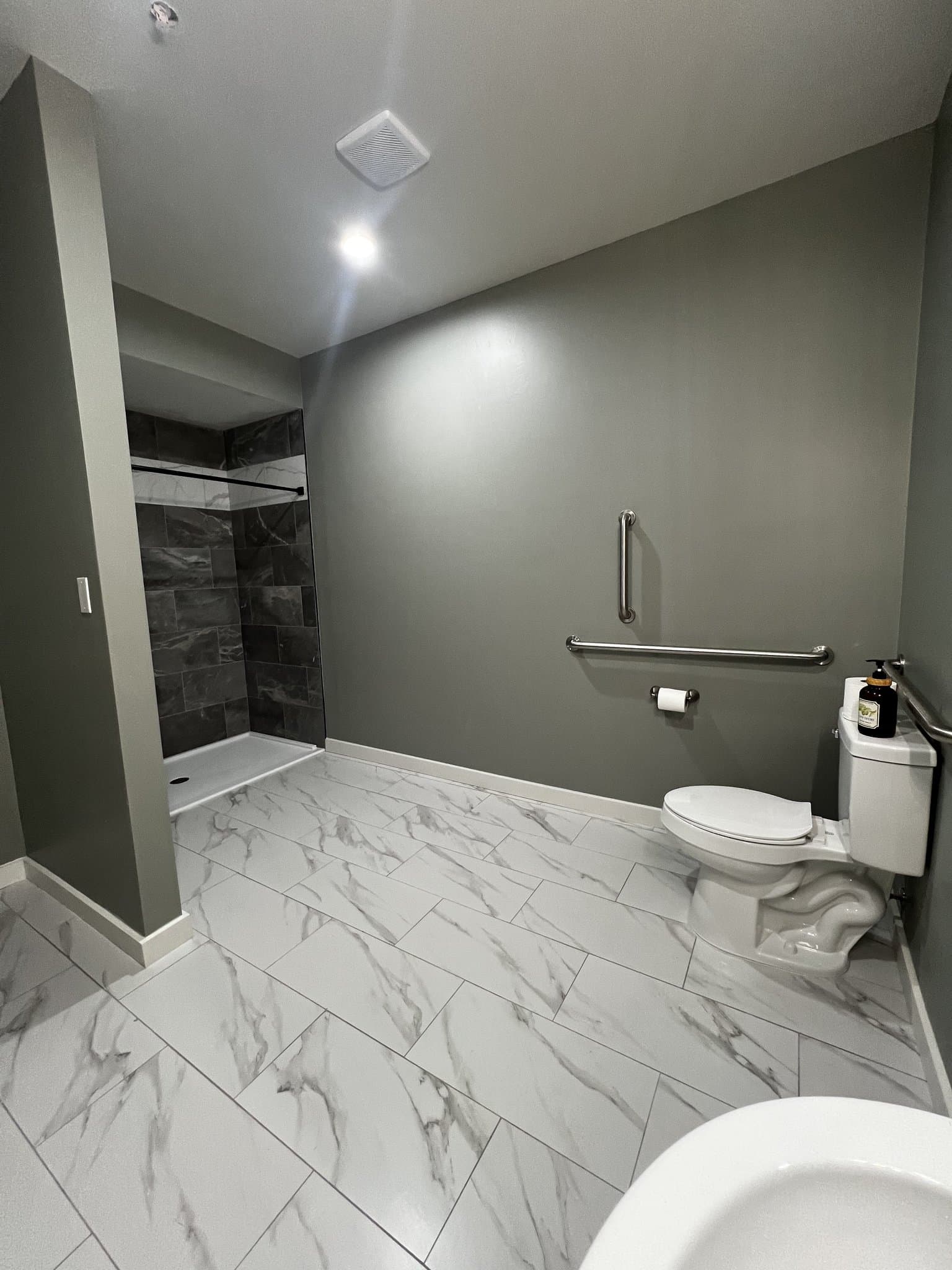 Albuquerque Apartment: 11715 Menaul Blvd. NE