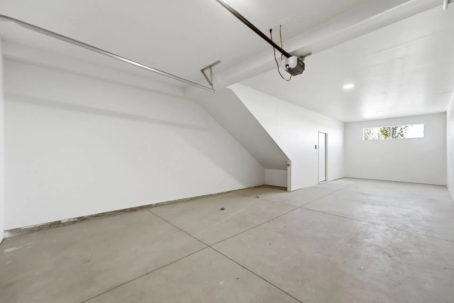 Woods Cross Townhome: 1950 S 525 W