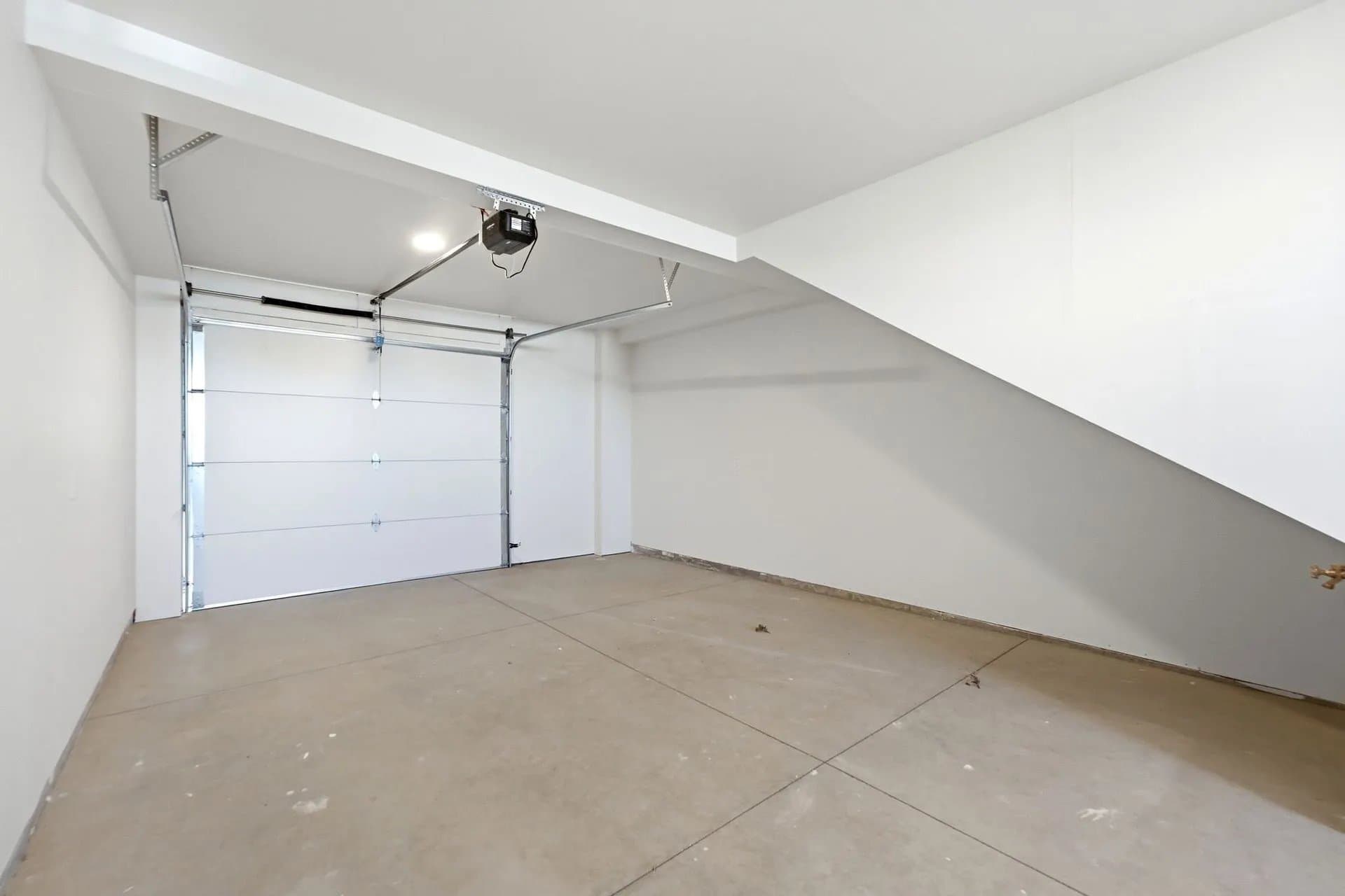 Woods Cross Townhome: 1950 S 525 W
