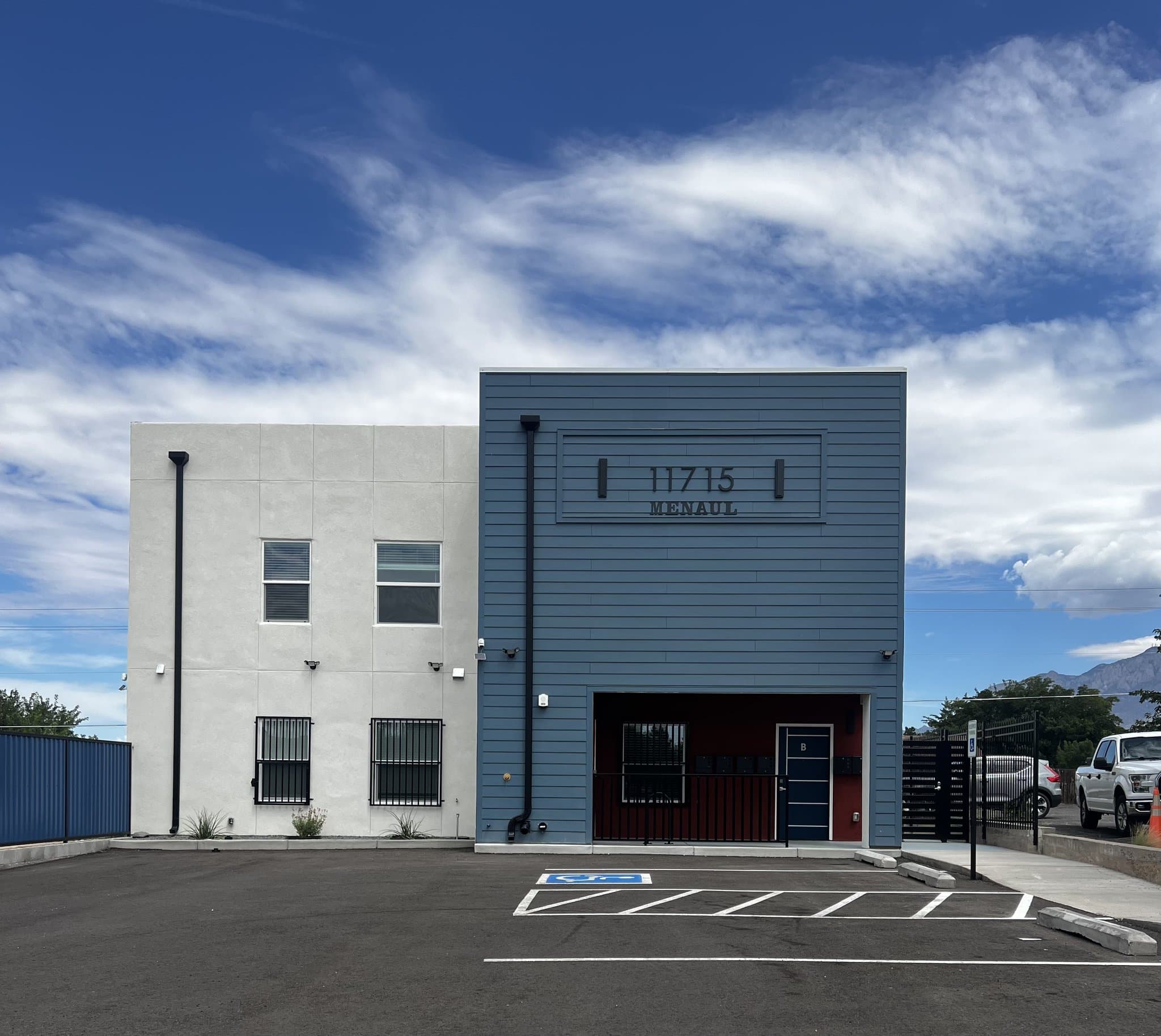 Albuquerque Apartment: 11715 Menaul Blvd. NE