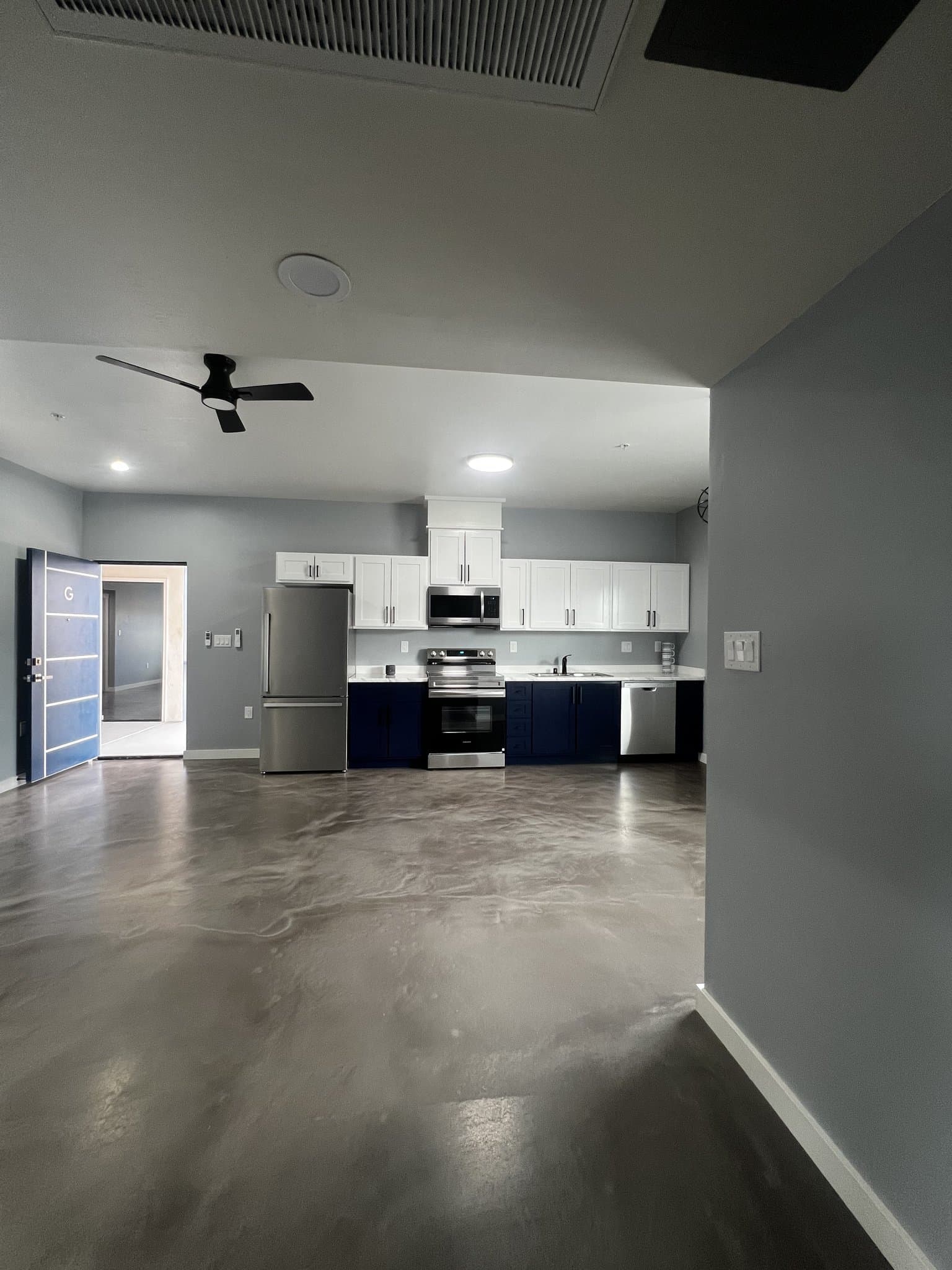 Albuquerque Apartment: 11715 Menaul Blvd. NE
