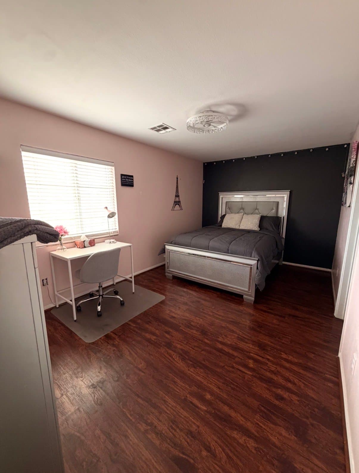 Las Vegas House: 6600 Ditmars Street