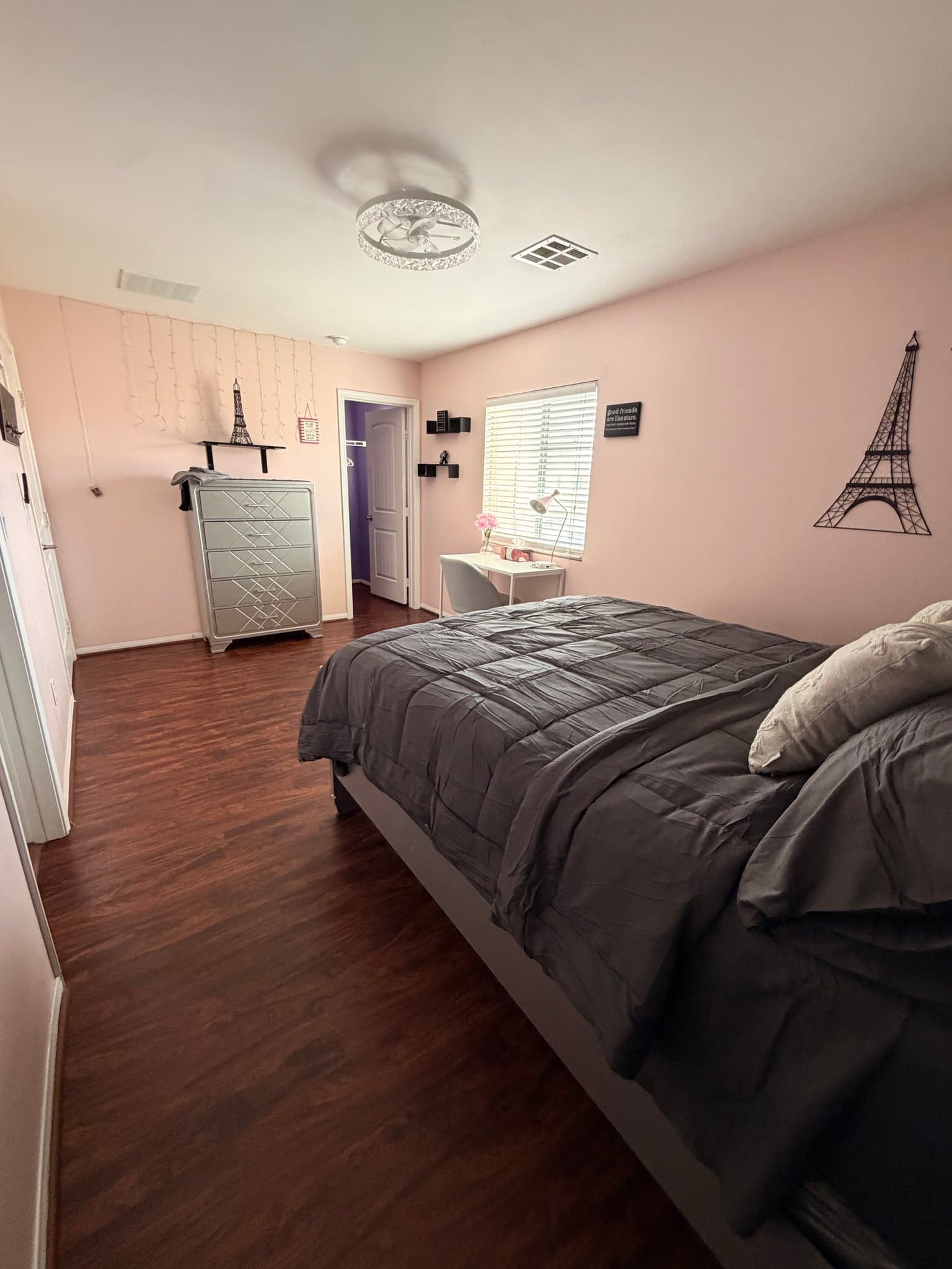 Las Vegas House: 6600 Ditmars Street
