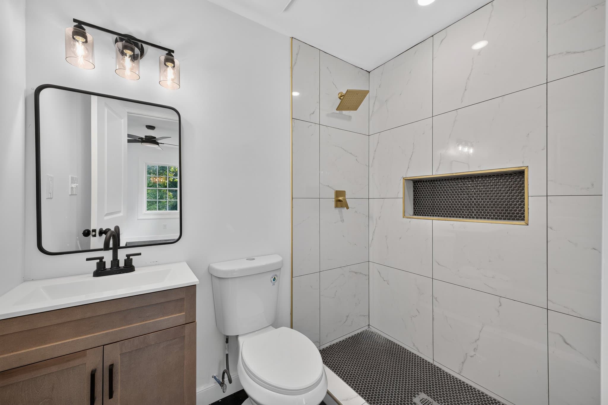 Atlanta House: 2027 Hilburn Dr, Atlanta GA