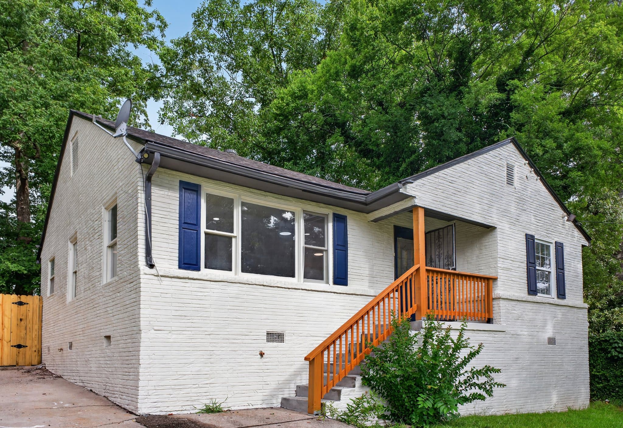Atlanta House: 2027 Hilburn Dr, Atlanta GA