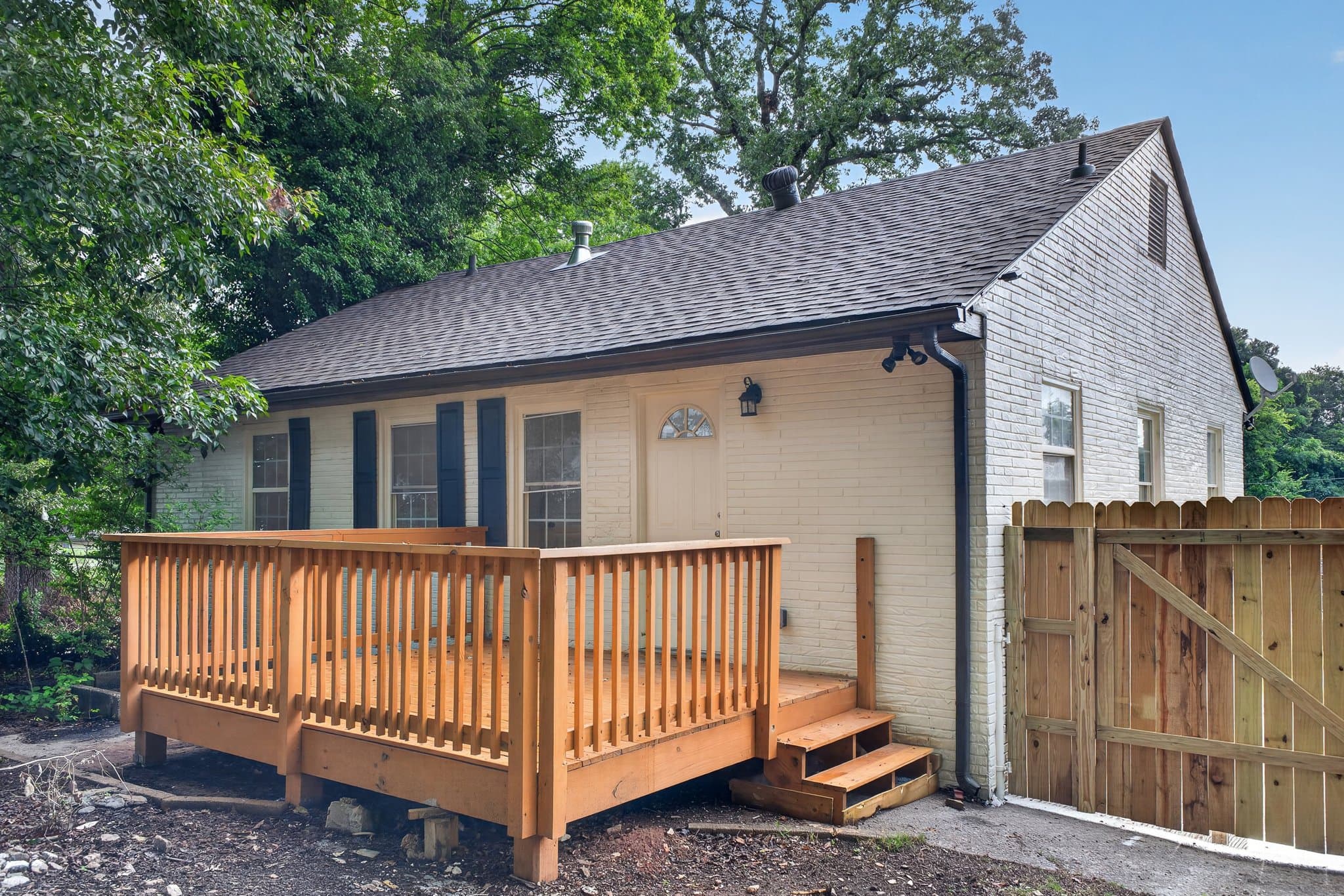 Atlanta House: 2027 Hilburn Dr, Atlanta GA