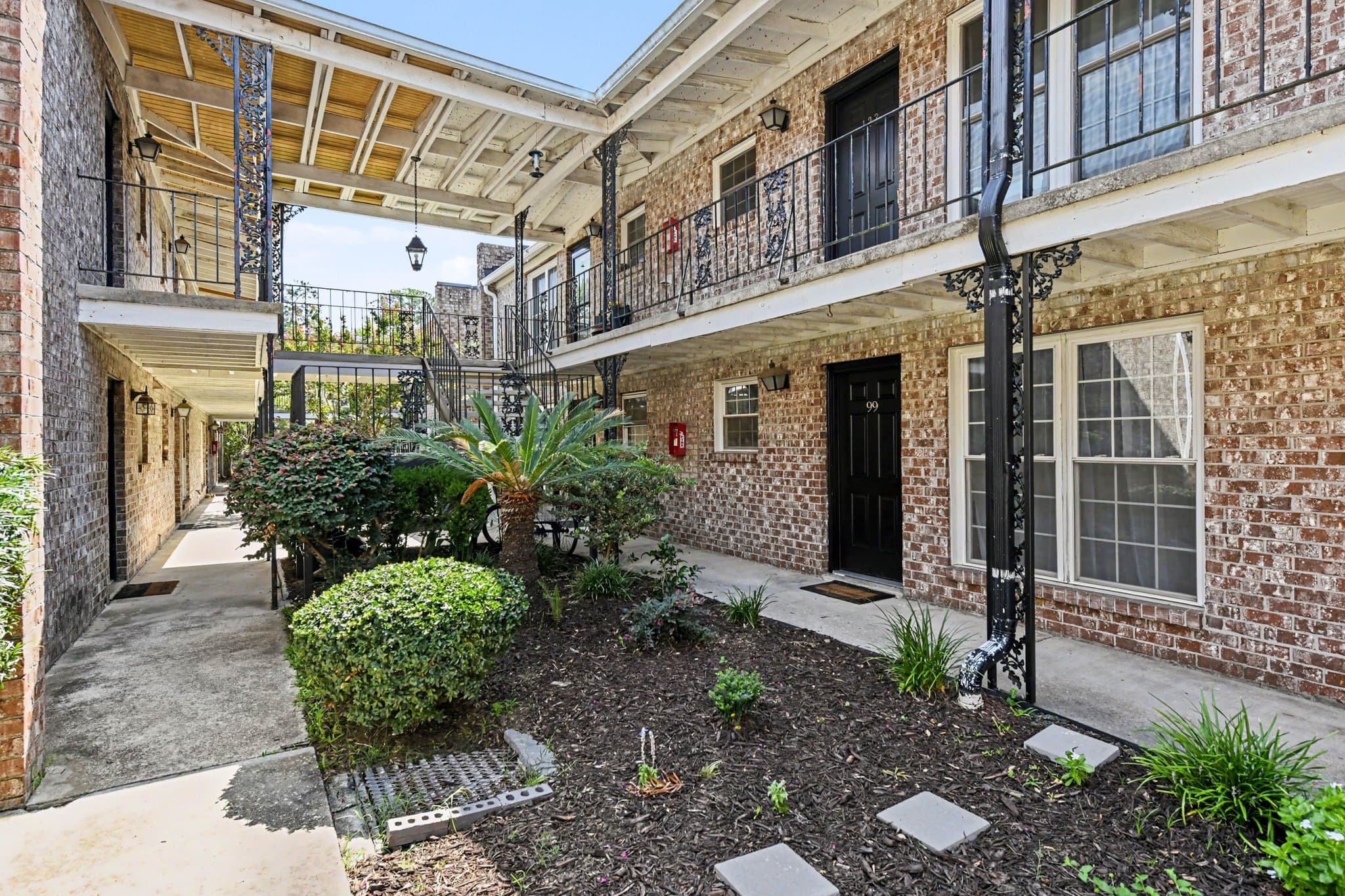 Charleston Condo: 867 Colony Dr