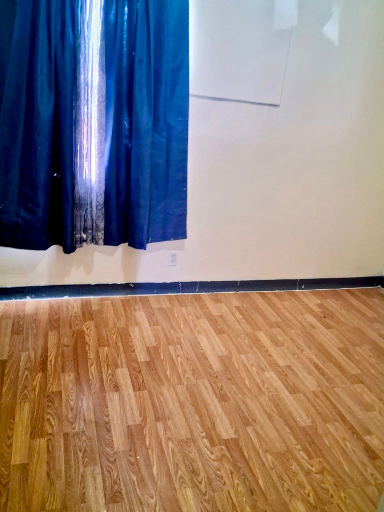 moseslake Apartment: 2016 W broadway
