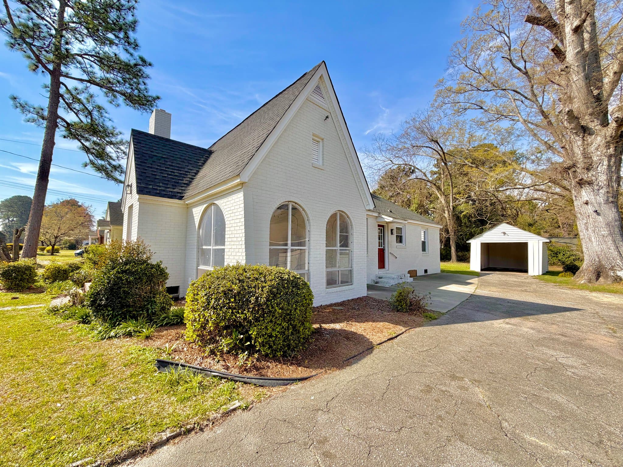 Kinston House: 1304 Rhem St