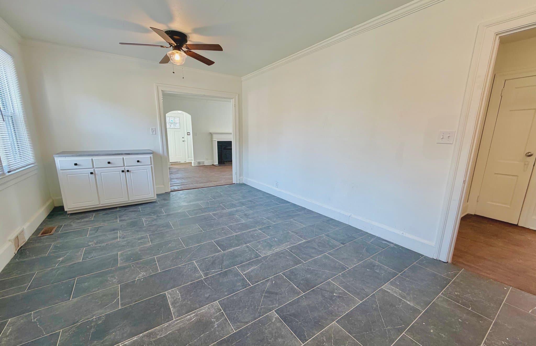 Kinston House: 1304 Rhem St