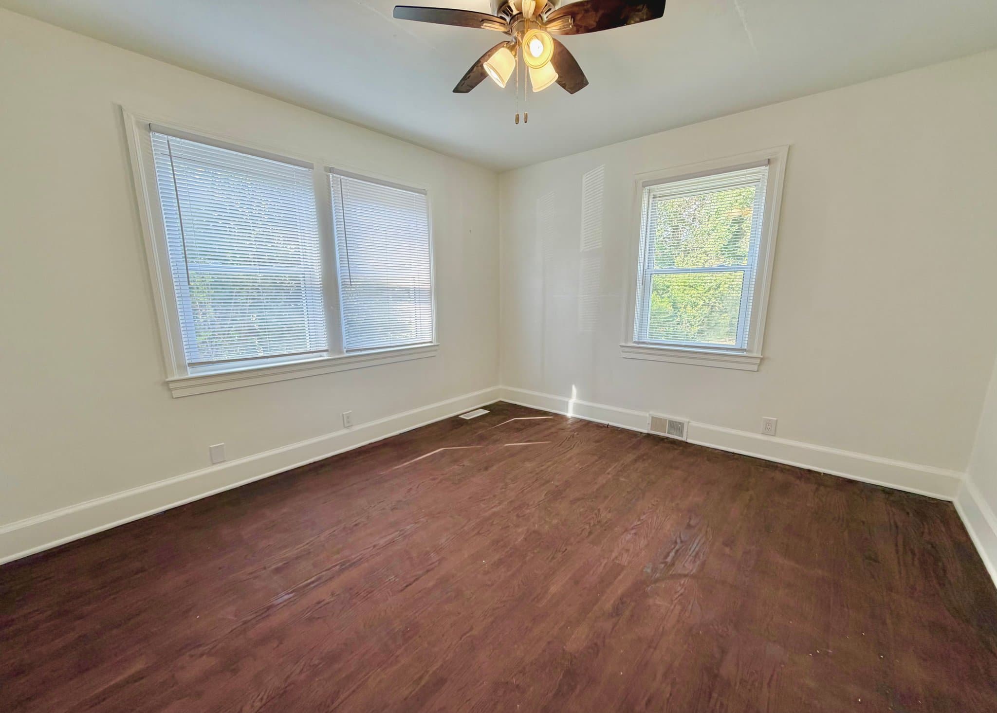 Kinston House: 1304 Rhem St