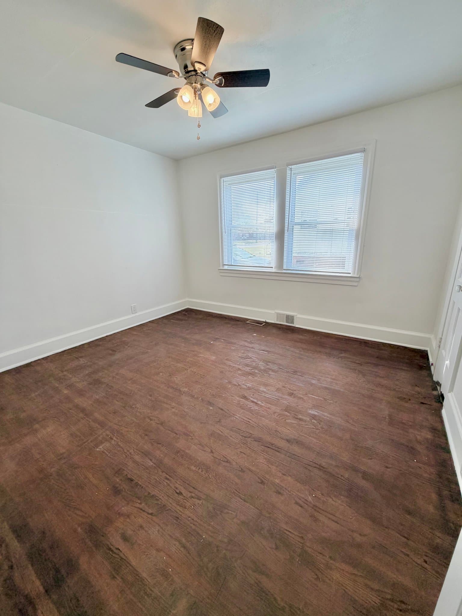 Kinston House: 1304 Rhem St