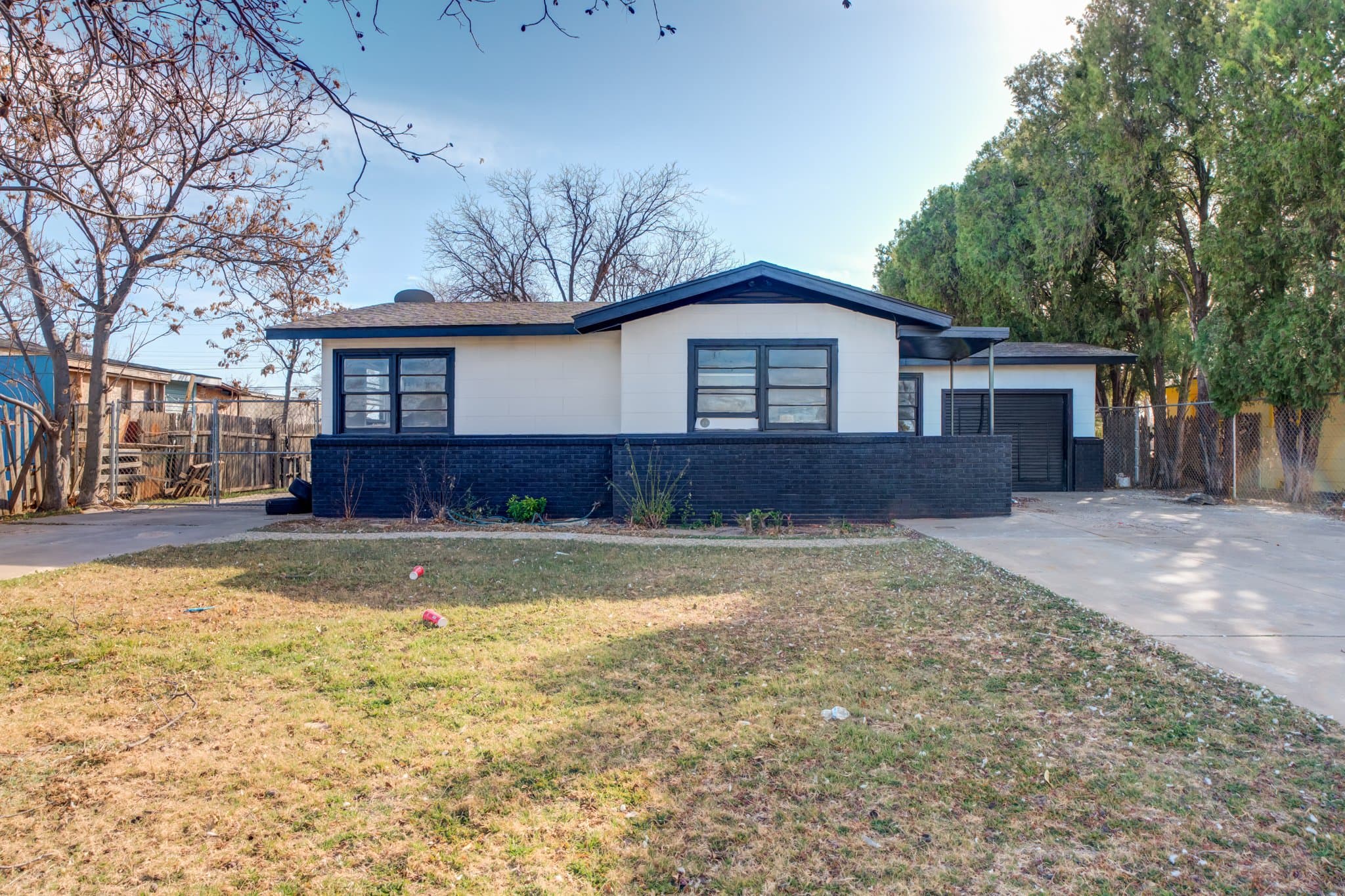 Lubbock House: 1913 63rd St