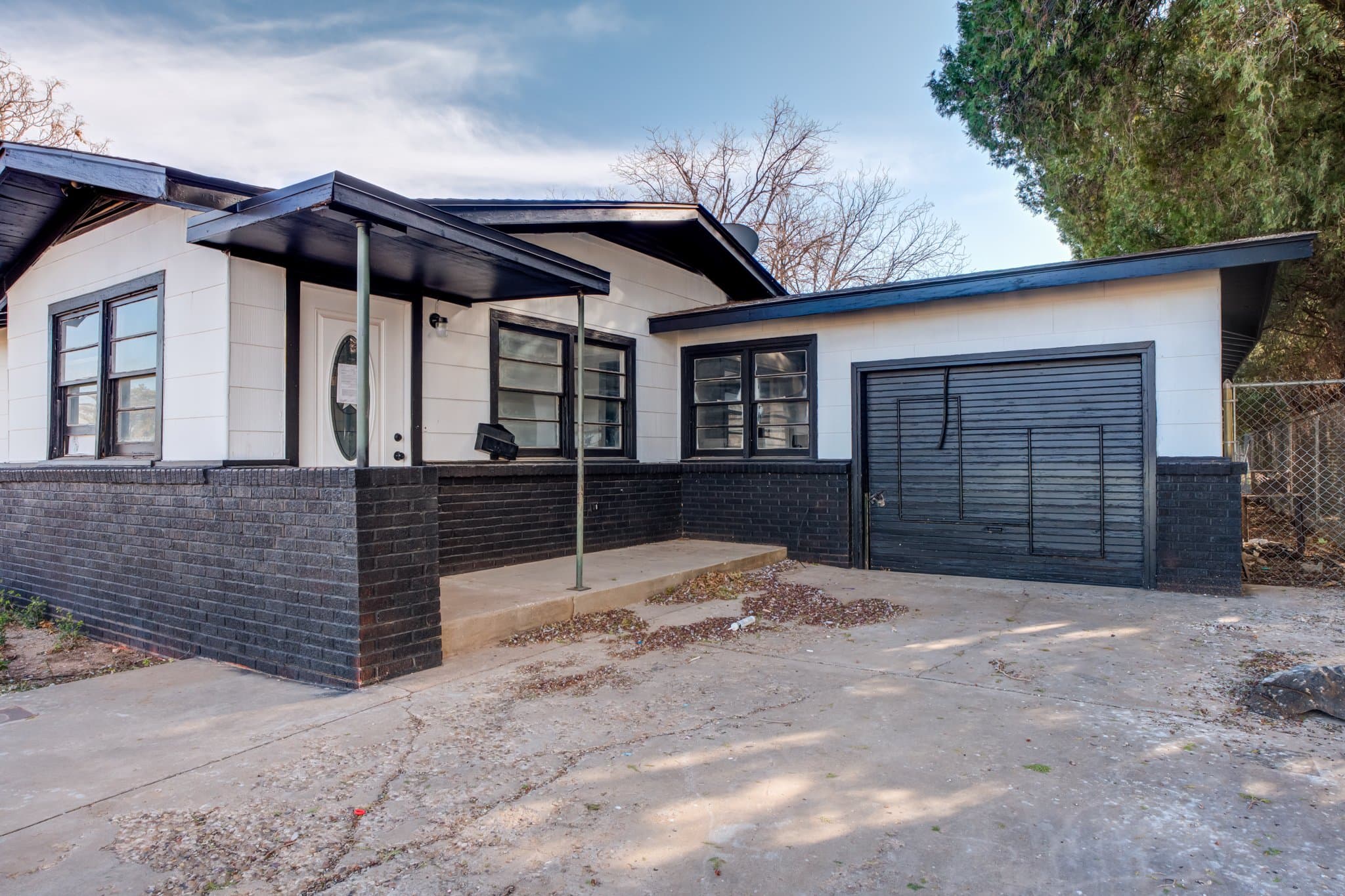 Lubbock House: 1913 63rd St