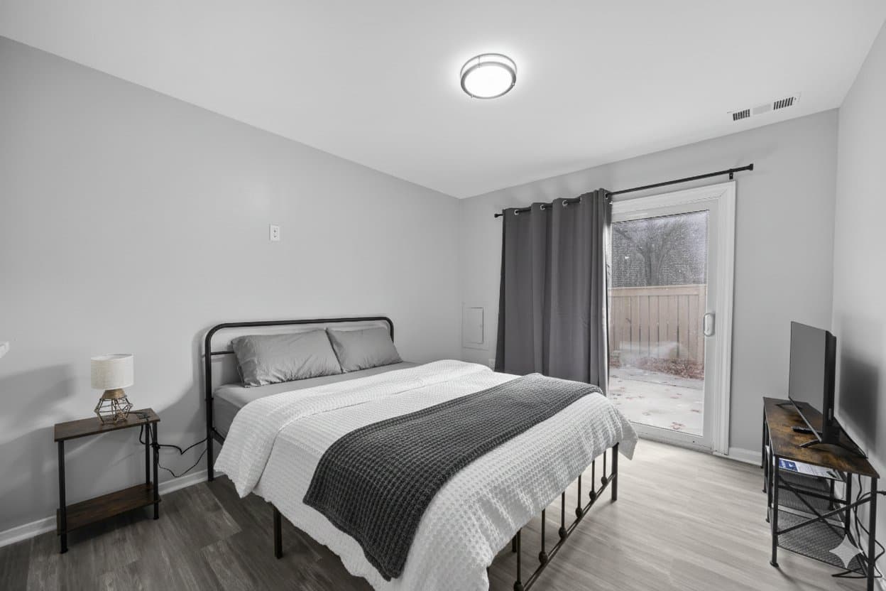 Gaithersburg Single Room: 10014 Forest View Place Gaithersburg, MD