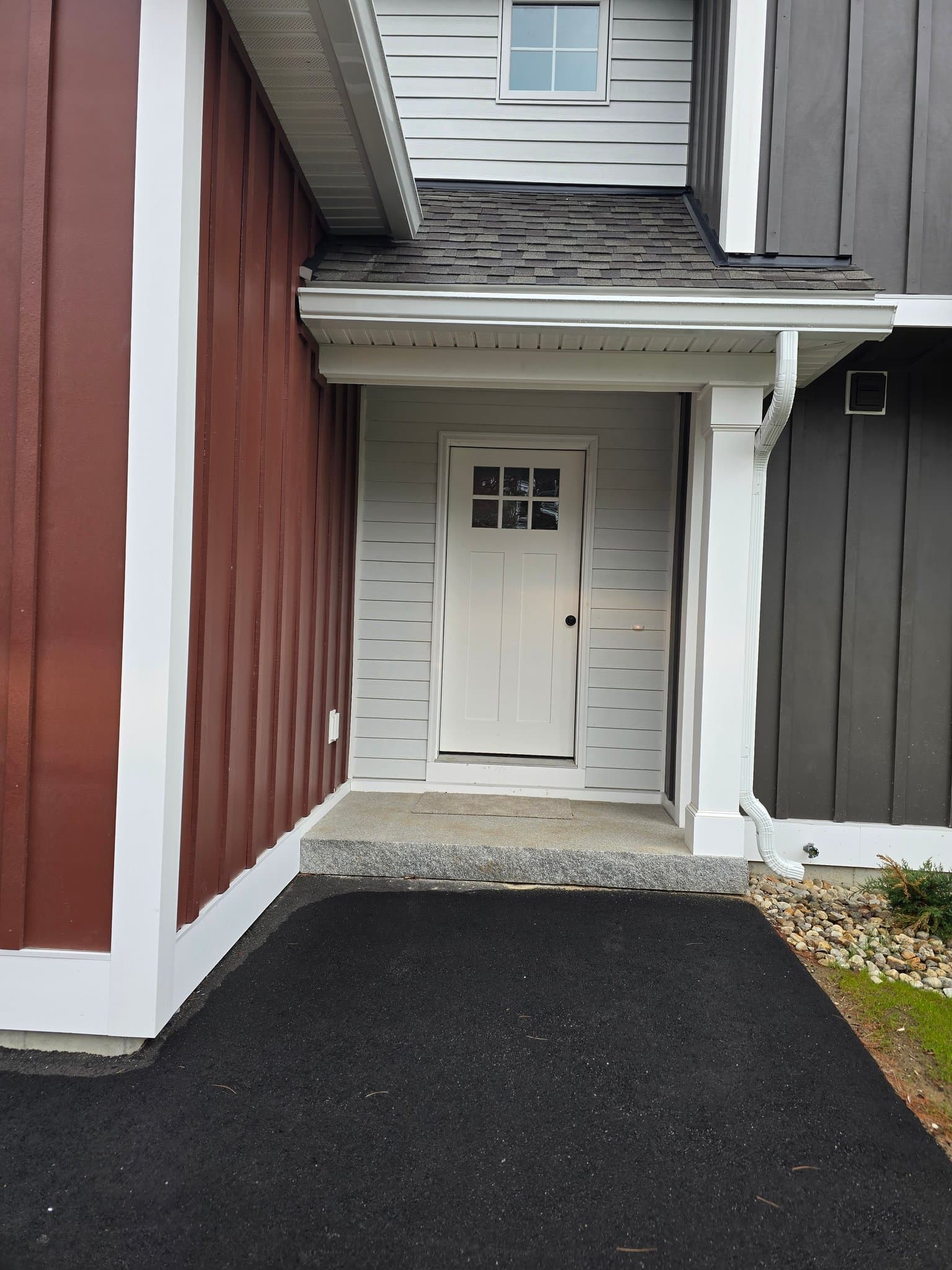 Litchfield Townhome: 1 Dutch Drive