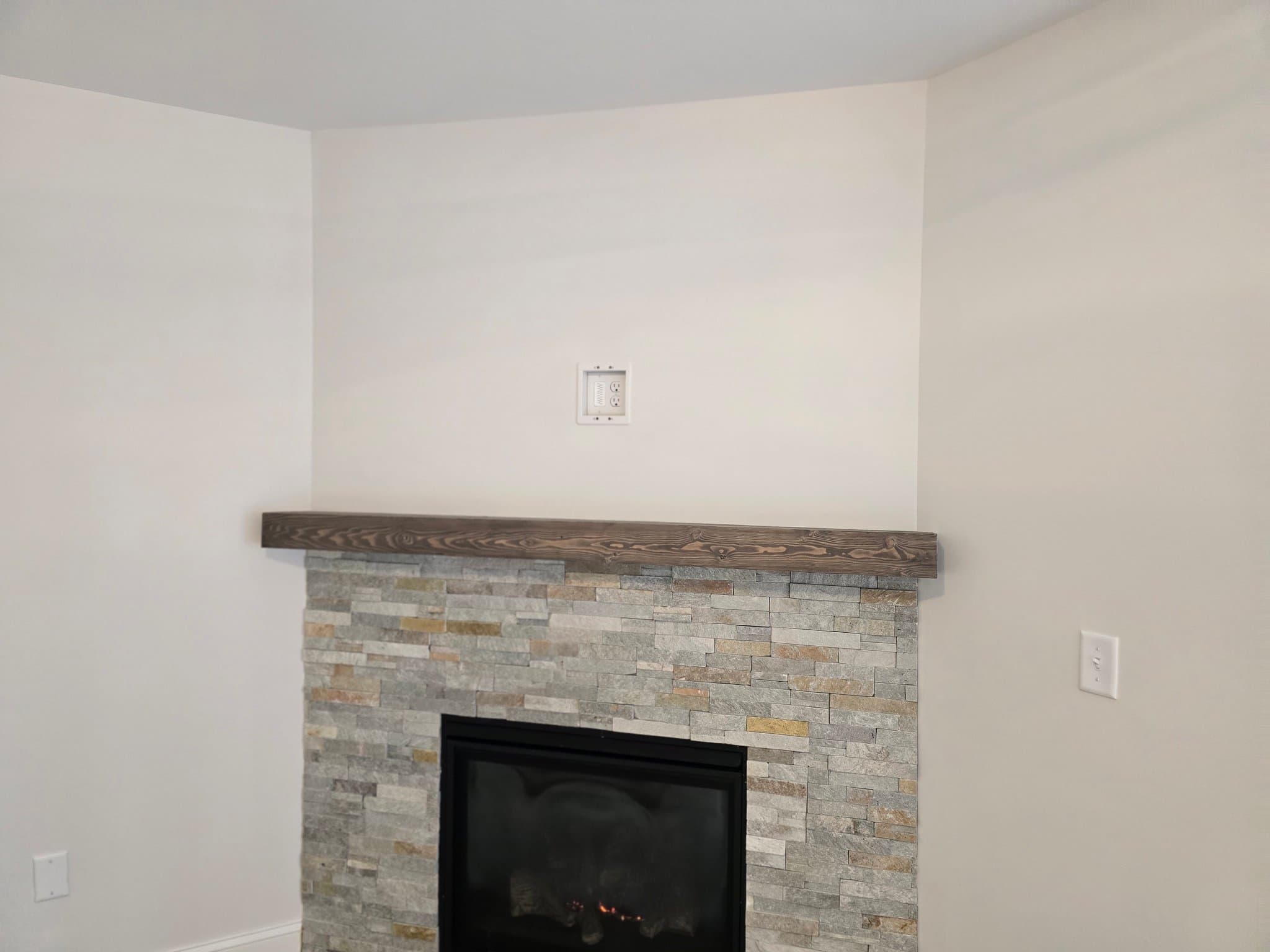 Litchfield Townhome: 1 Dutch Drive