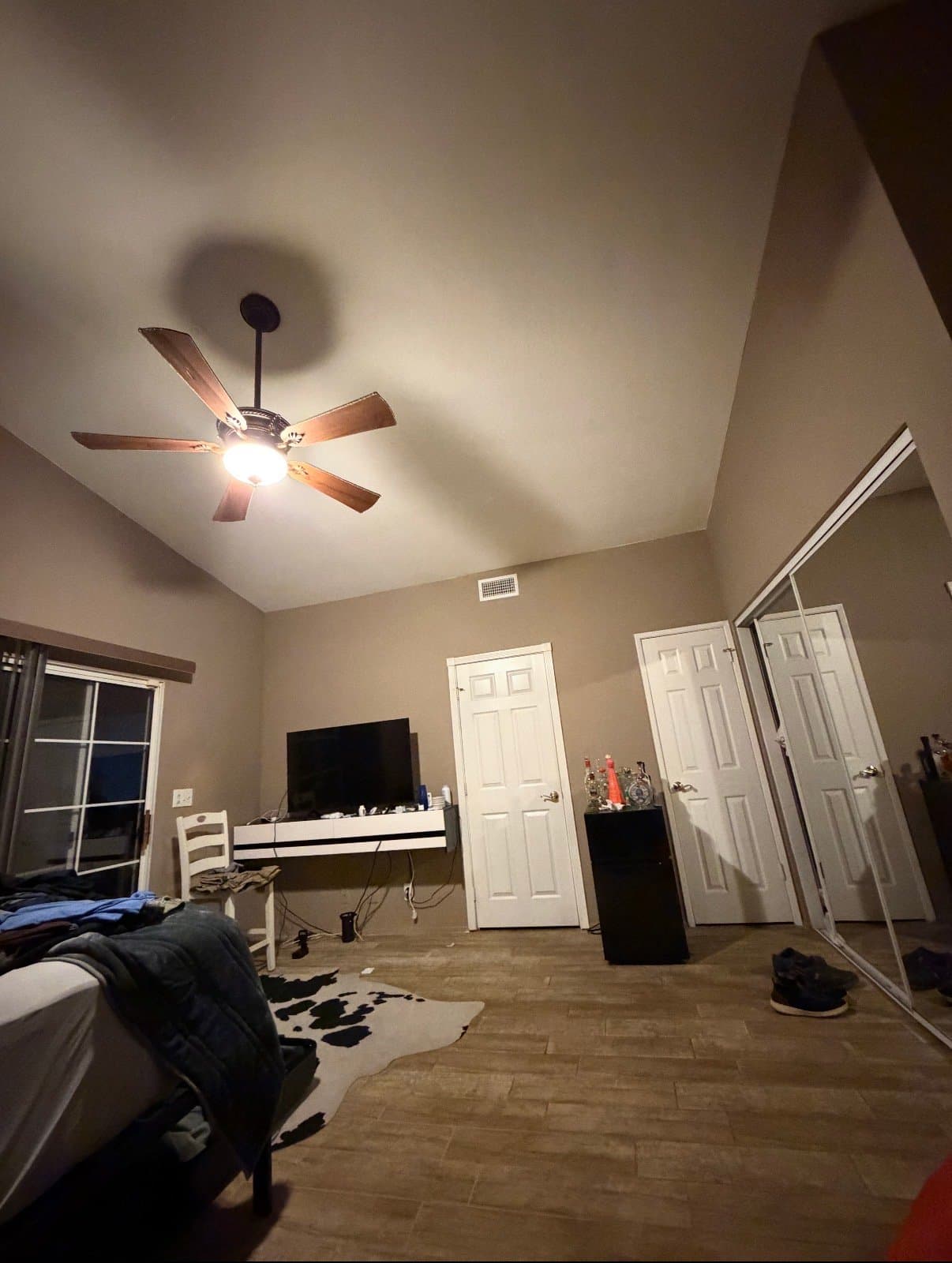 rancho cucamonga Single Room: 8247 jennet