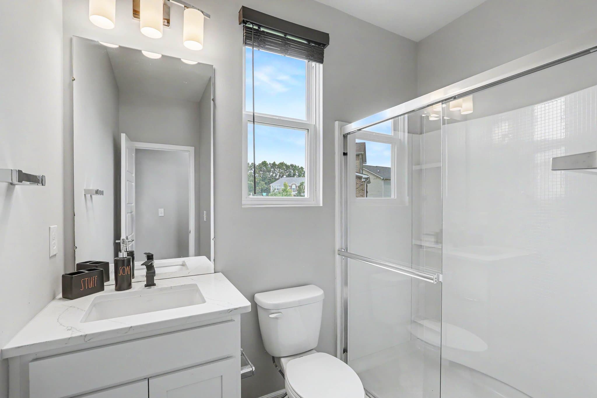 Lake Orion House: 4146 Newgard Dr