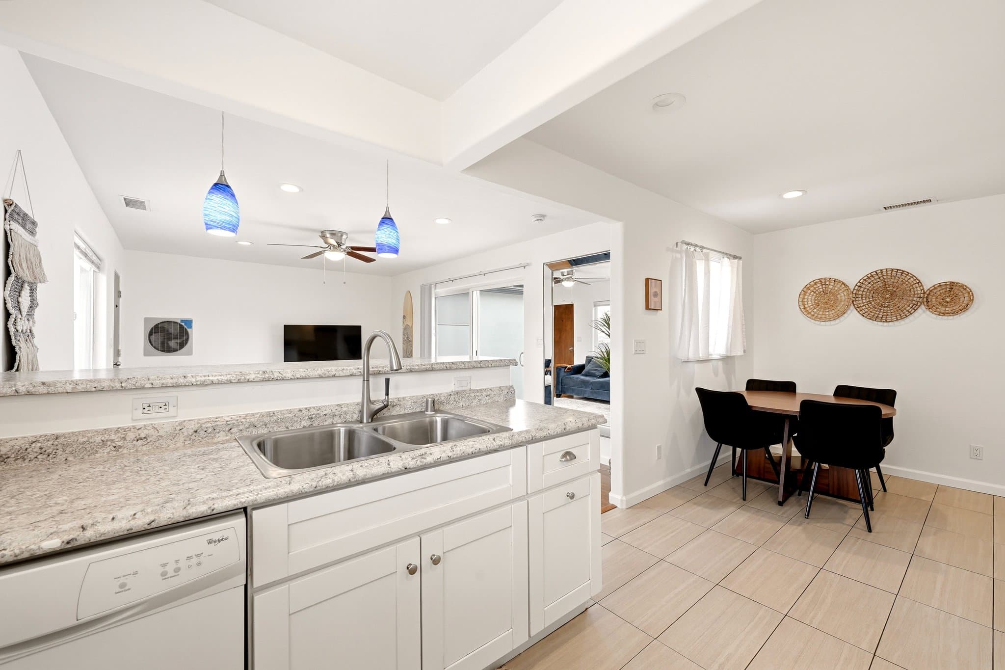 El Cajon Condo: 469 Taft Ave