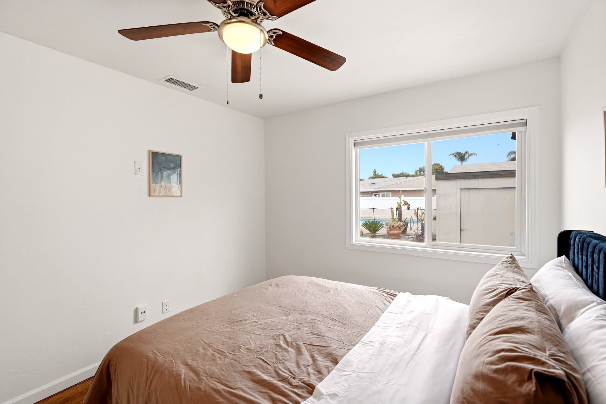 El Cajon Condo: 469 Taft Ave