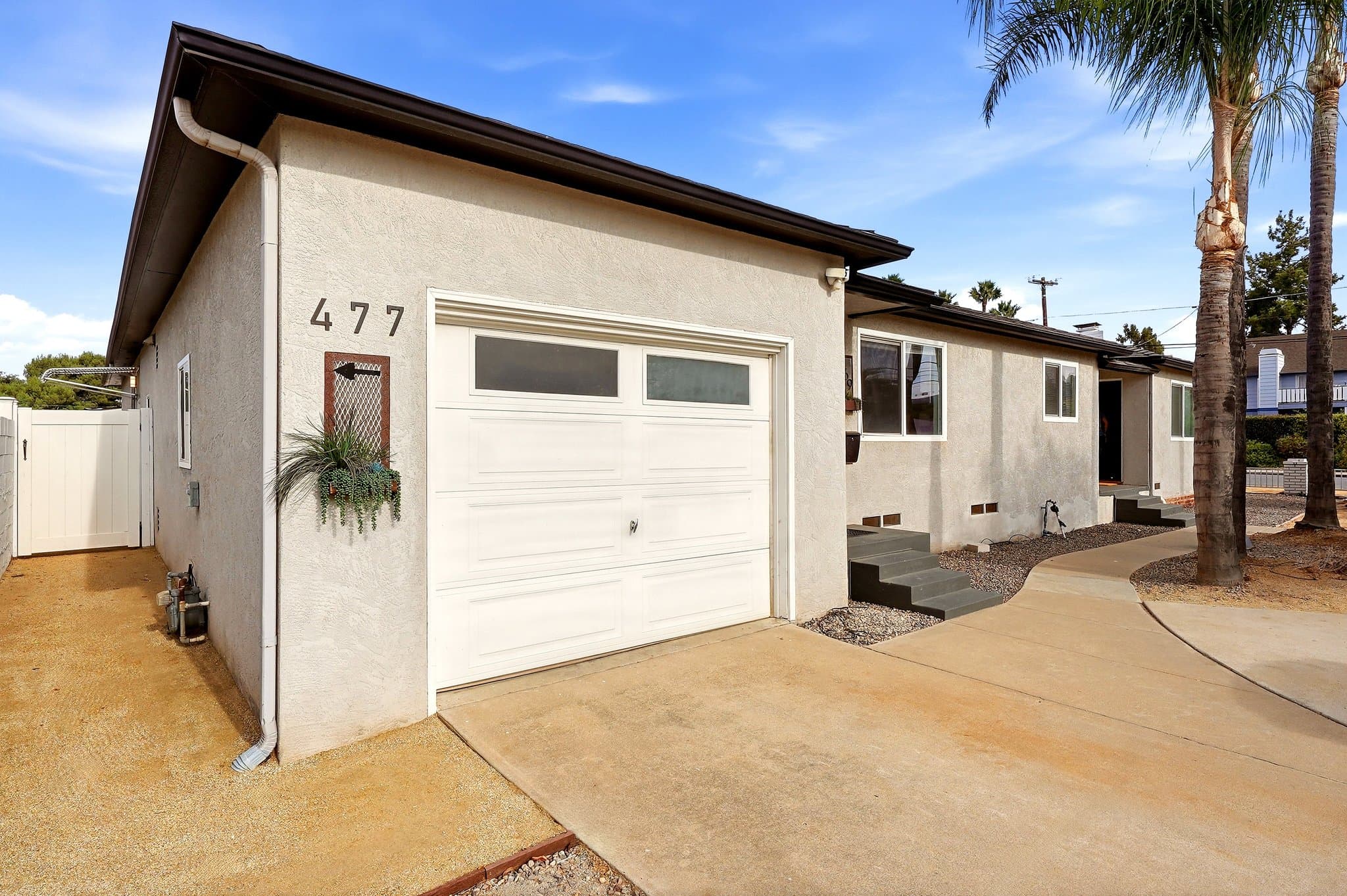El Cajon Condo: 477 Taft Ave