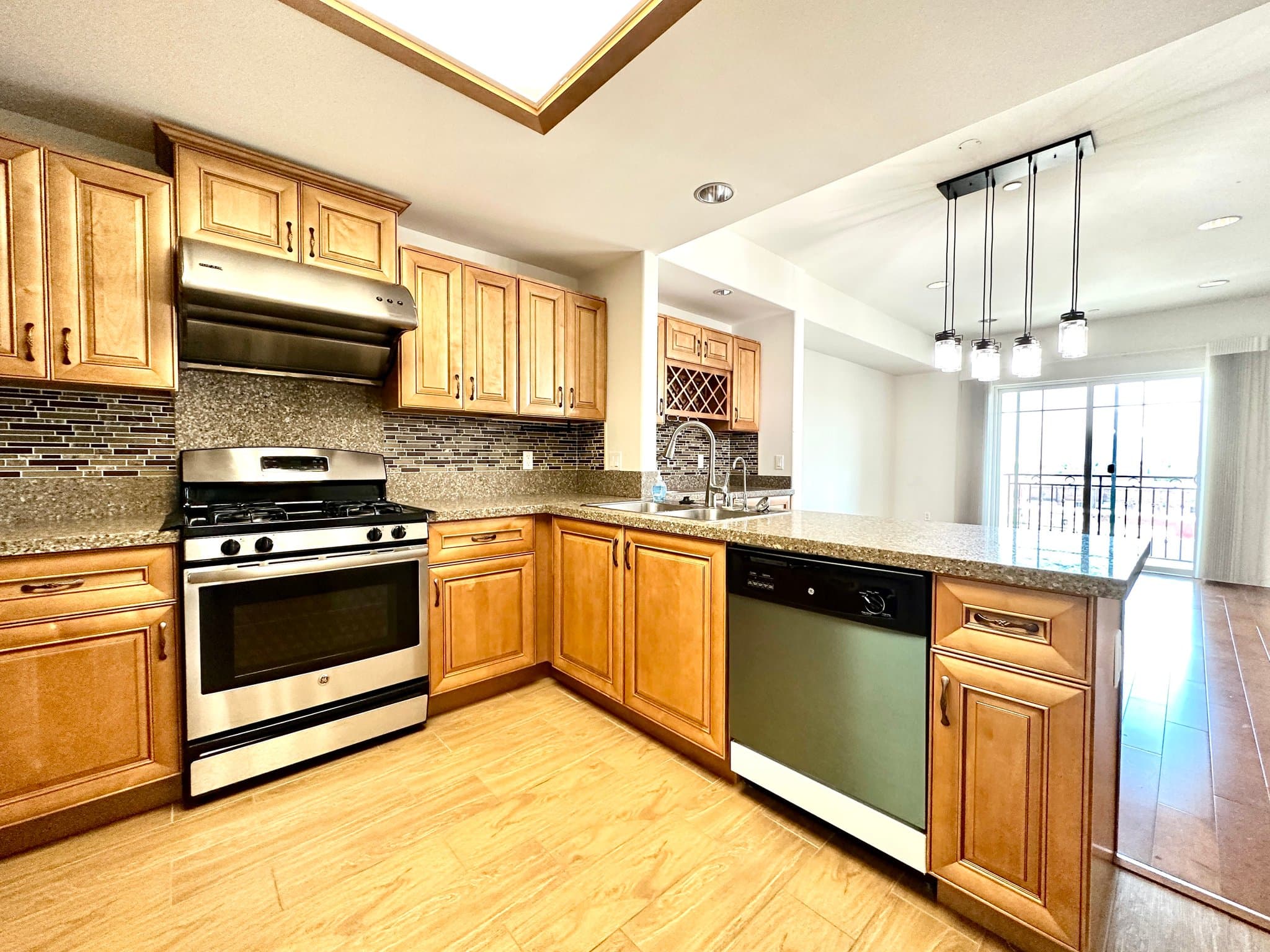 Alhambra Condo: 11 S 3rd St