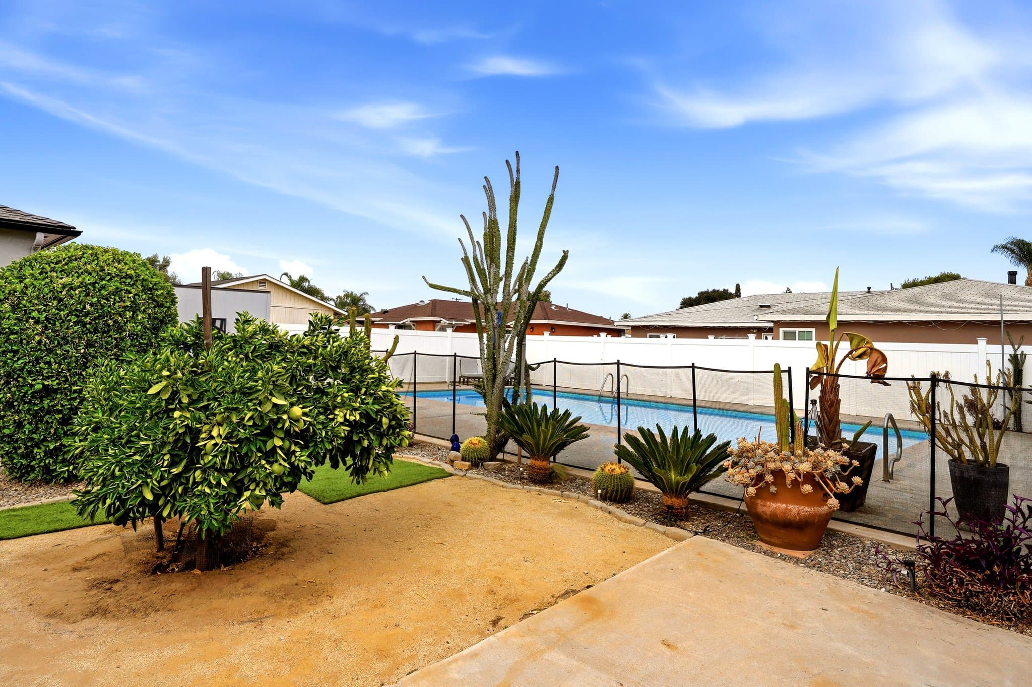 El Cajon Condo: 469 Taft Ave