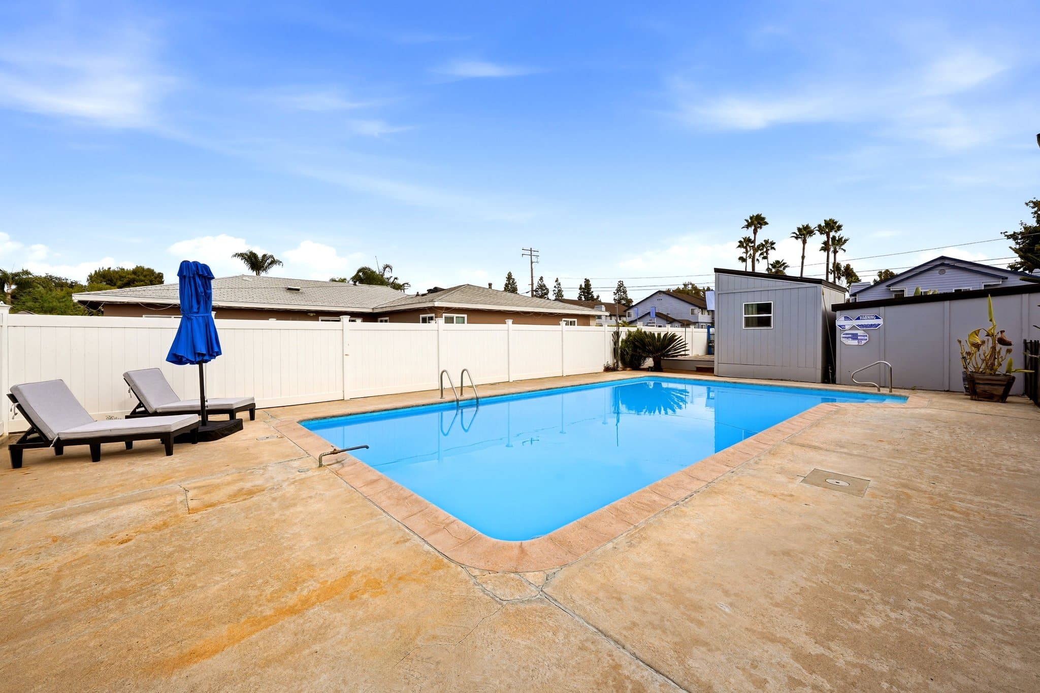El Cajon Condo: 469 Taft Ave