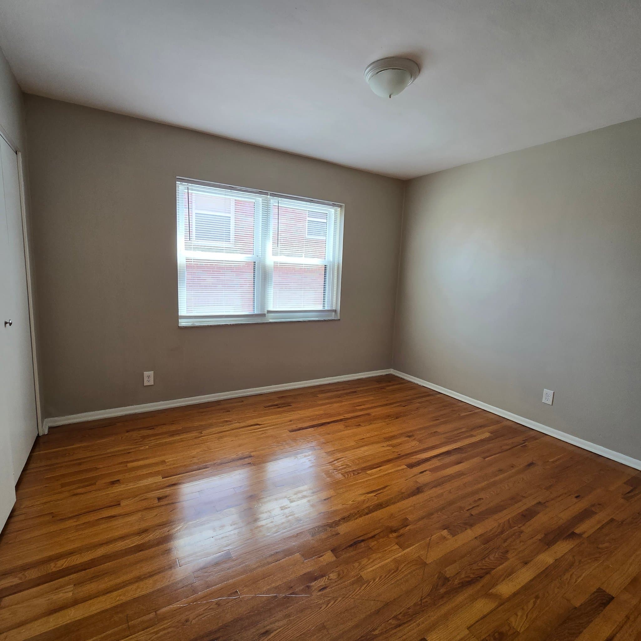 St Louis Apartment: 5939 Nagel