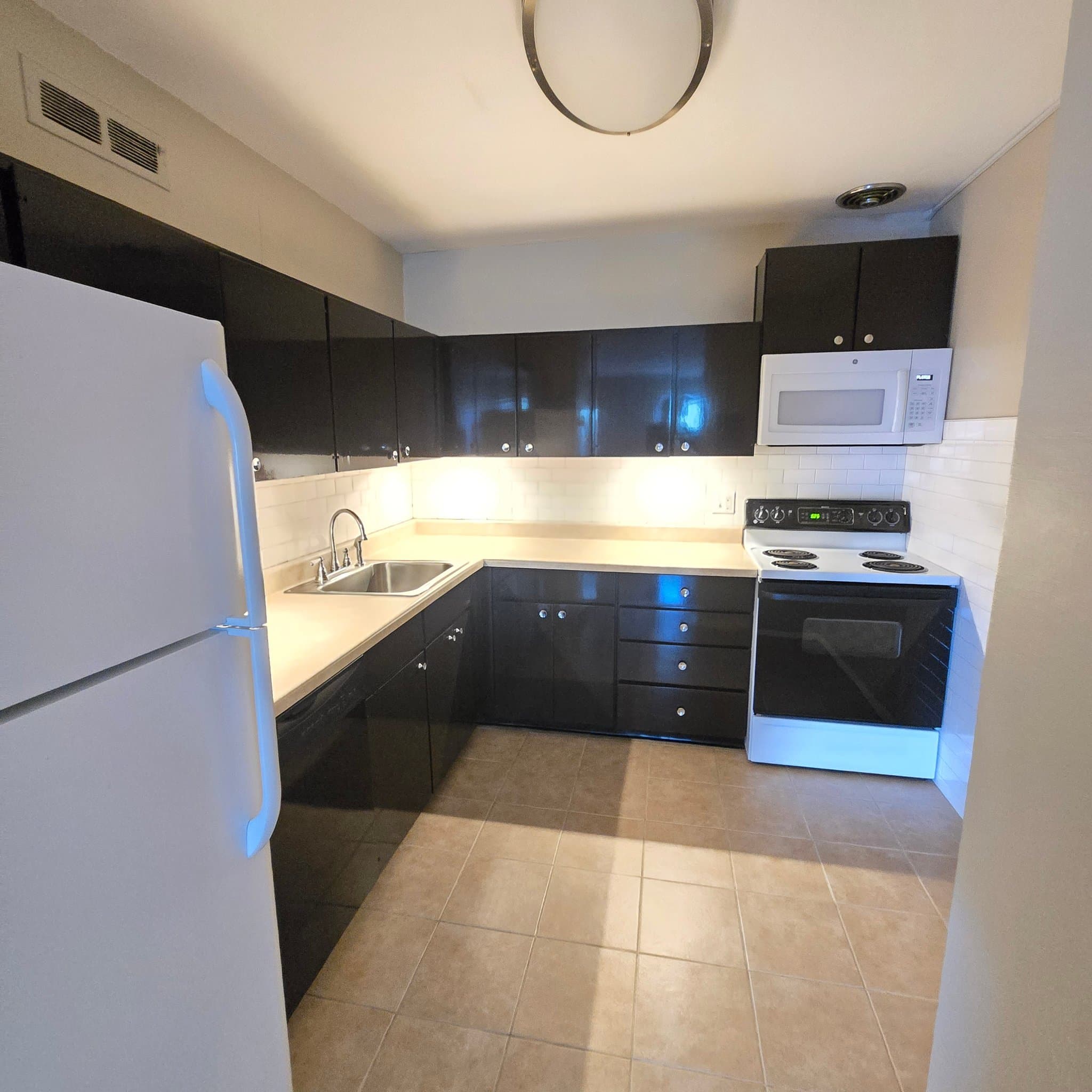 St Louis Apartment: 5939 Nagel