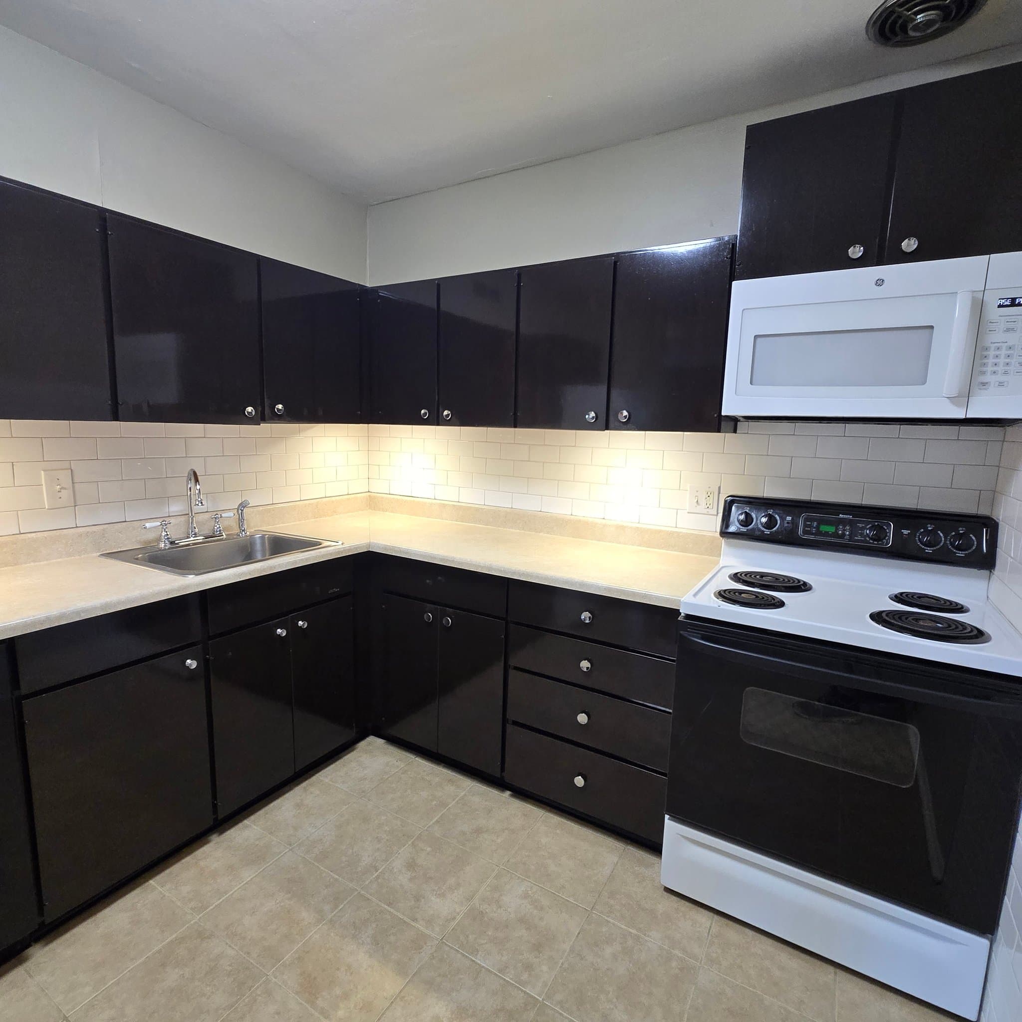 St Louis Apartment: 5939 Nagel