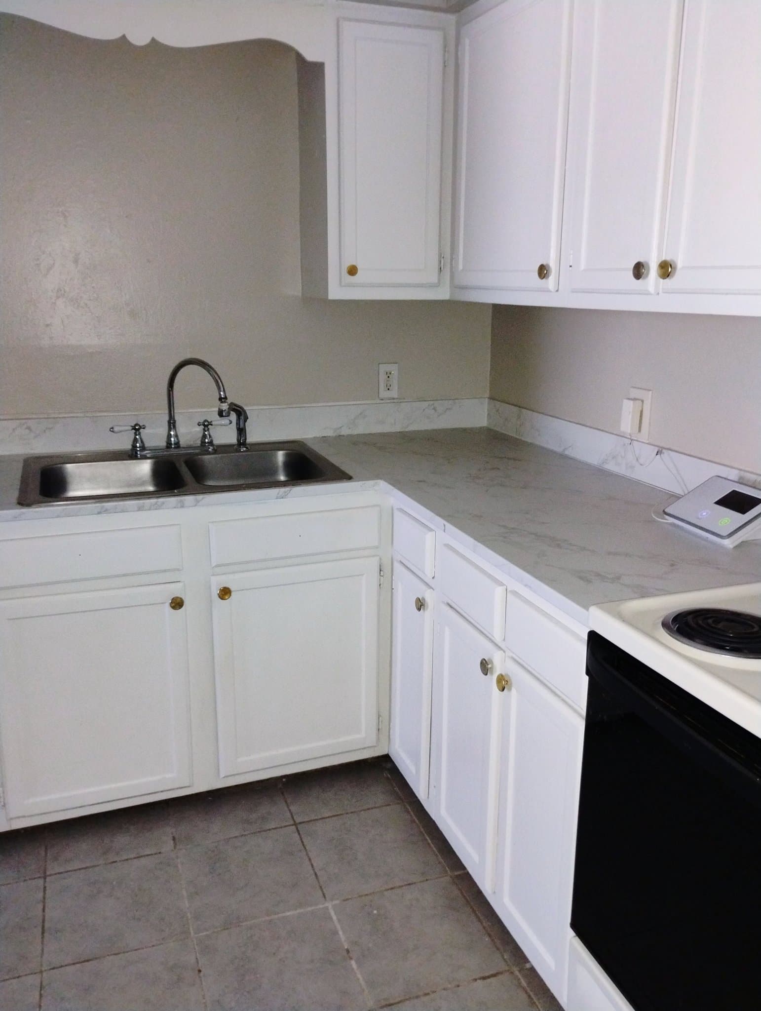 Baton Rouge Multiplex: 1724 Cedar Lake Dr