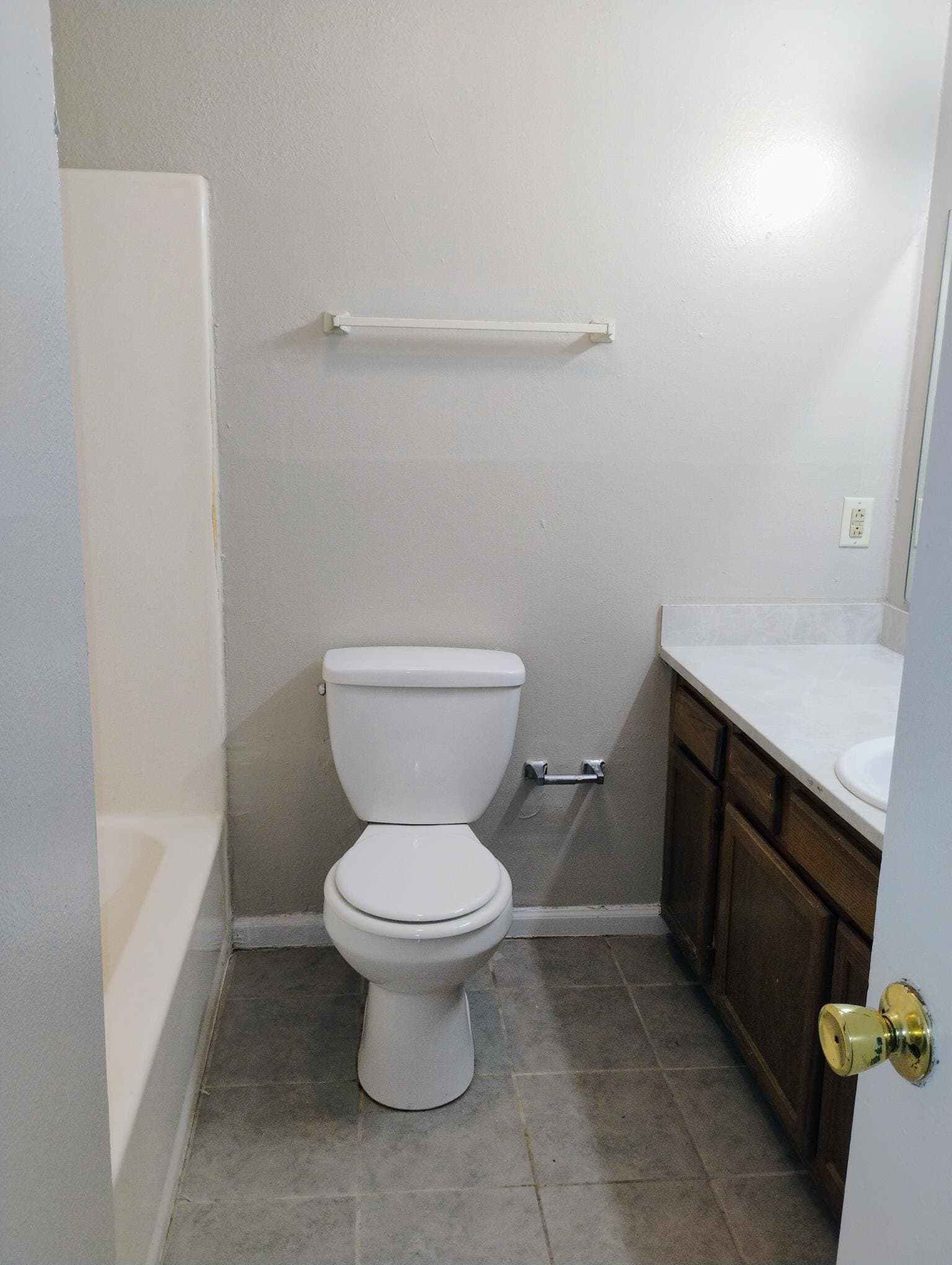 Baton Rouge Multiplex: 1724 Cedar Lake Dr