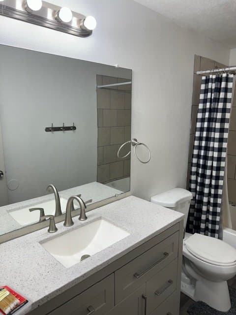 Ephraim Townhome: 242 E Center Street