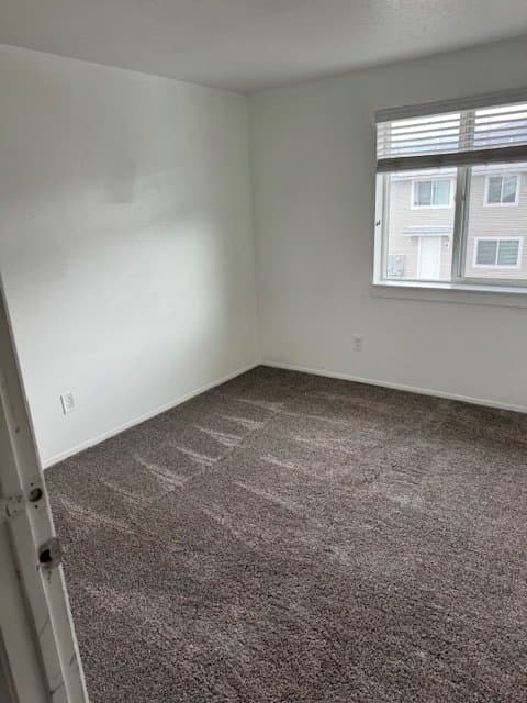 Ephraim Townhome: 242 E Center Street