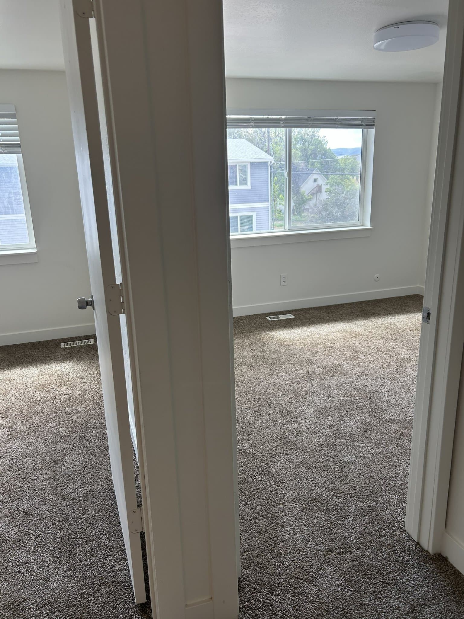 Ephraim Townhome: 258 E. Center St