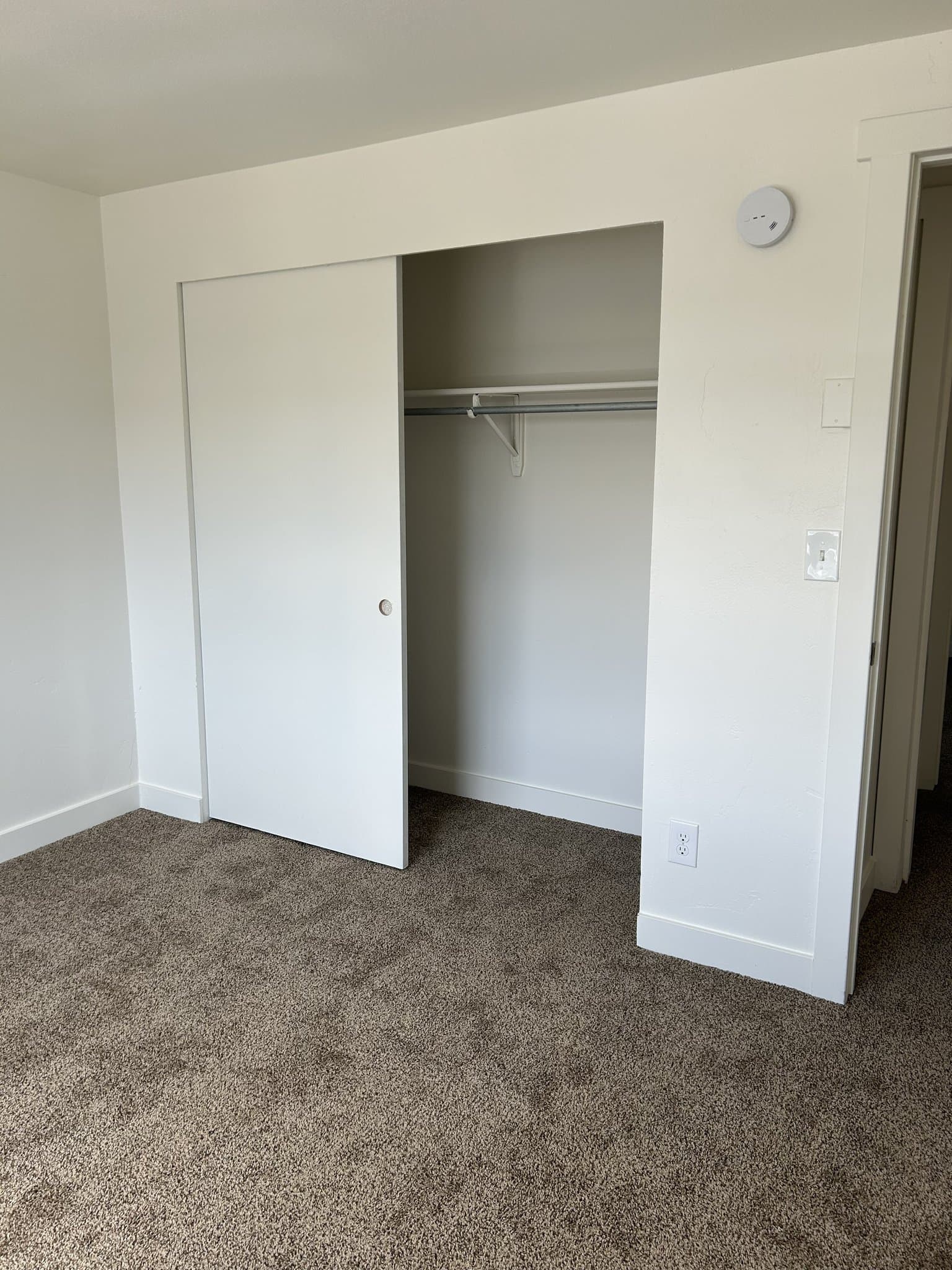 Ephraim Townhome: 258 E. Center St