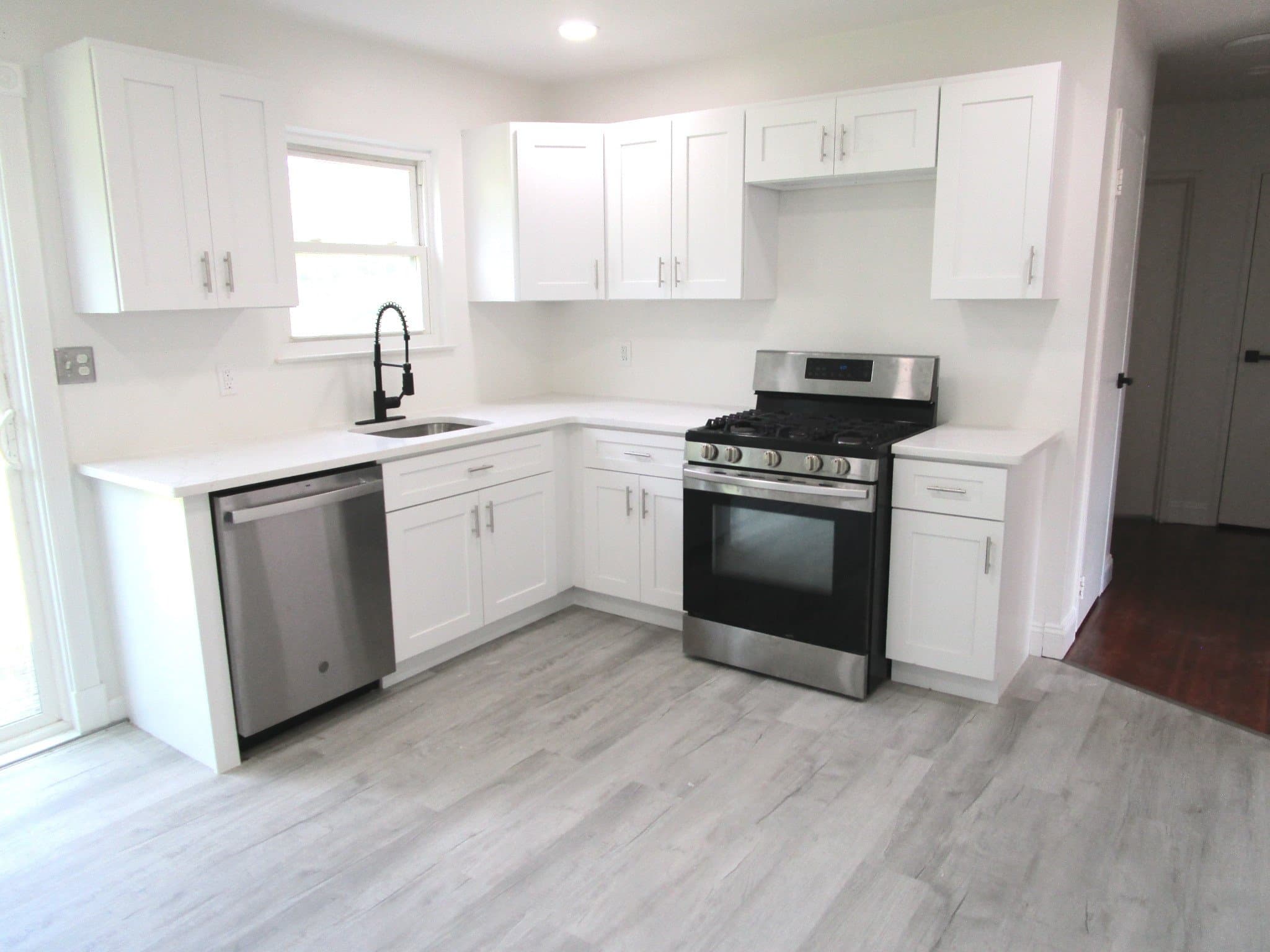 Howell House: 74 Brookhill