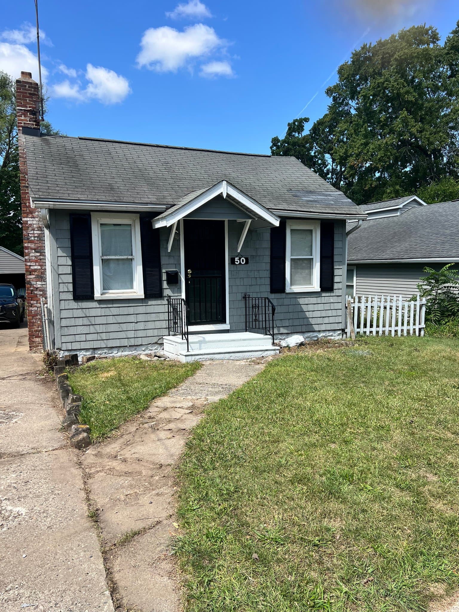 Pontiac House: 50 Myra