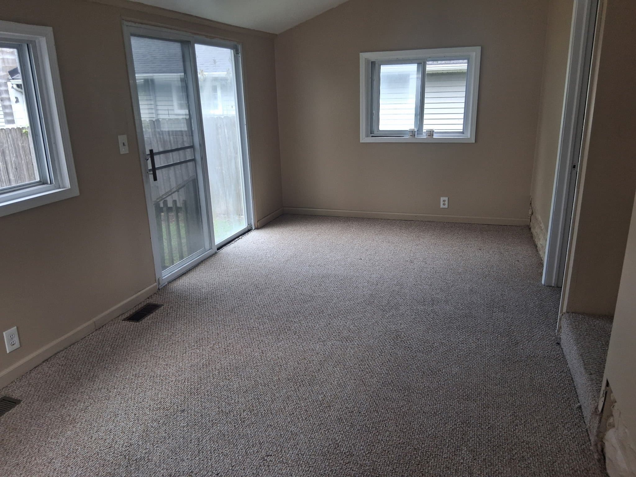 Pontiac House: 50 Myra